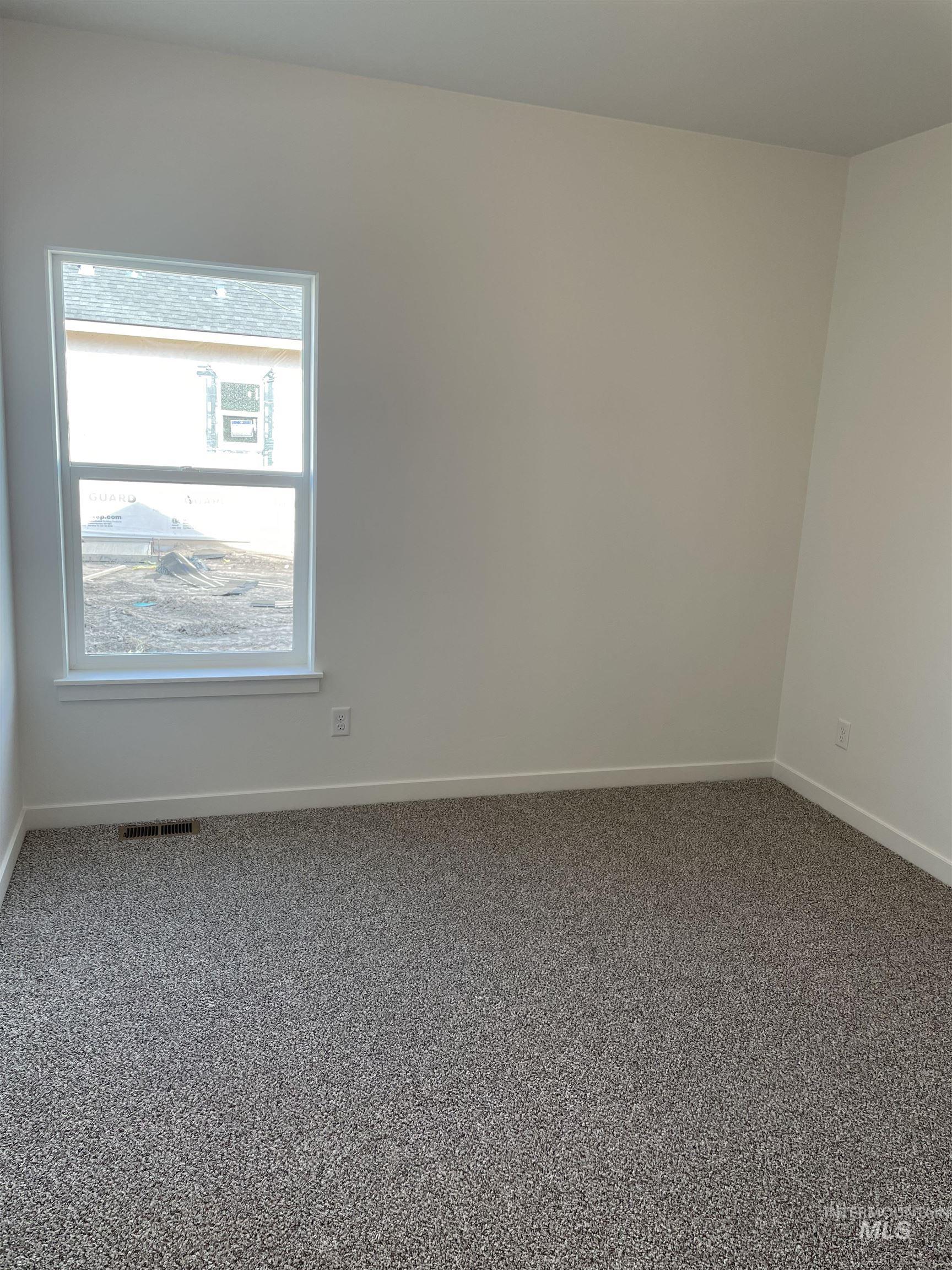 2015 Lowline Ave, Twin Falls, Idaho 83301, 3 Bedrooms, 2 Bathrooms, Residential For Sale, Price $379,900,MLS 98965879