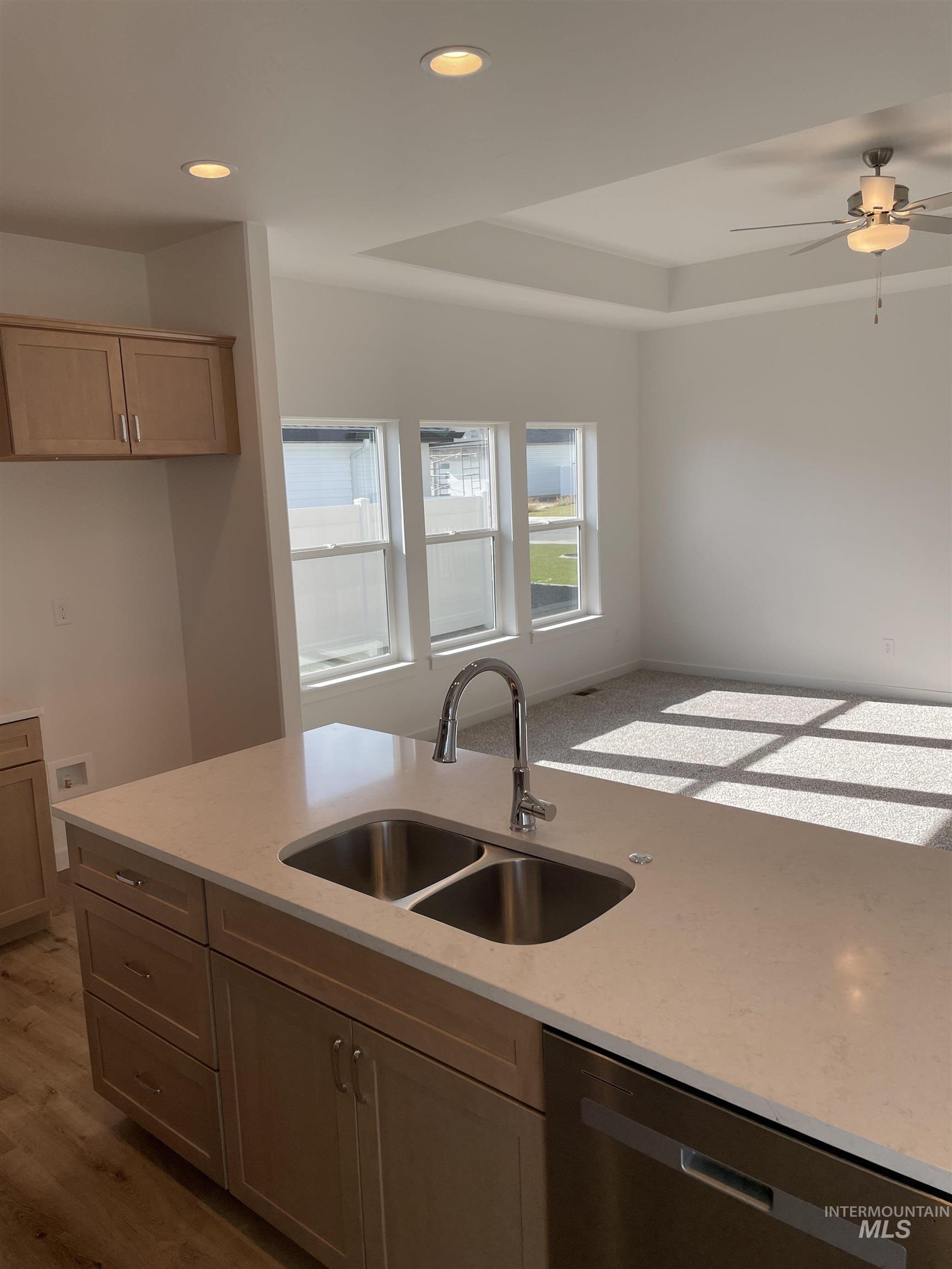 2015 Lowline Ave, Twin Falls, Idaho 83301, 3 Bedrooms, 2 Bathrooms, Residential For Sale, Price $379,900,MLS 98965879