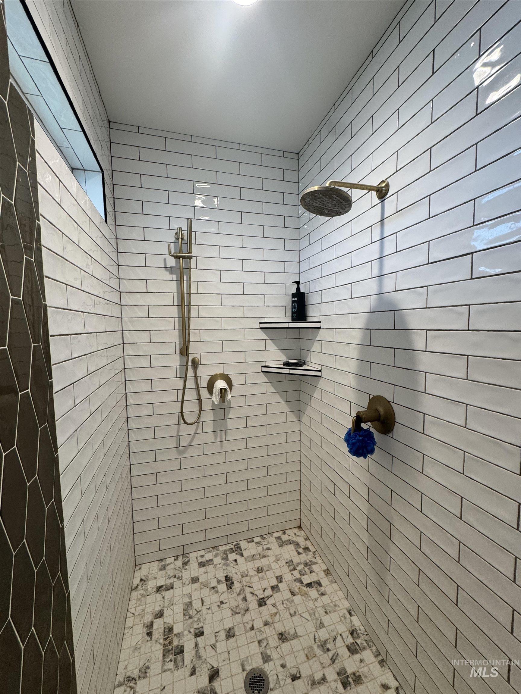 2960 Evening Sun Drive, Twin Falls, Idaho 83301, 5 Bedrooms, 3 Bathrooms, Residential For Sale, Price $769,900, 98965890