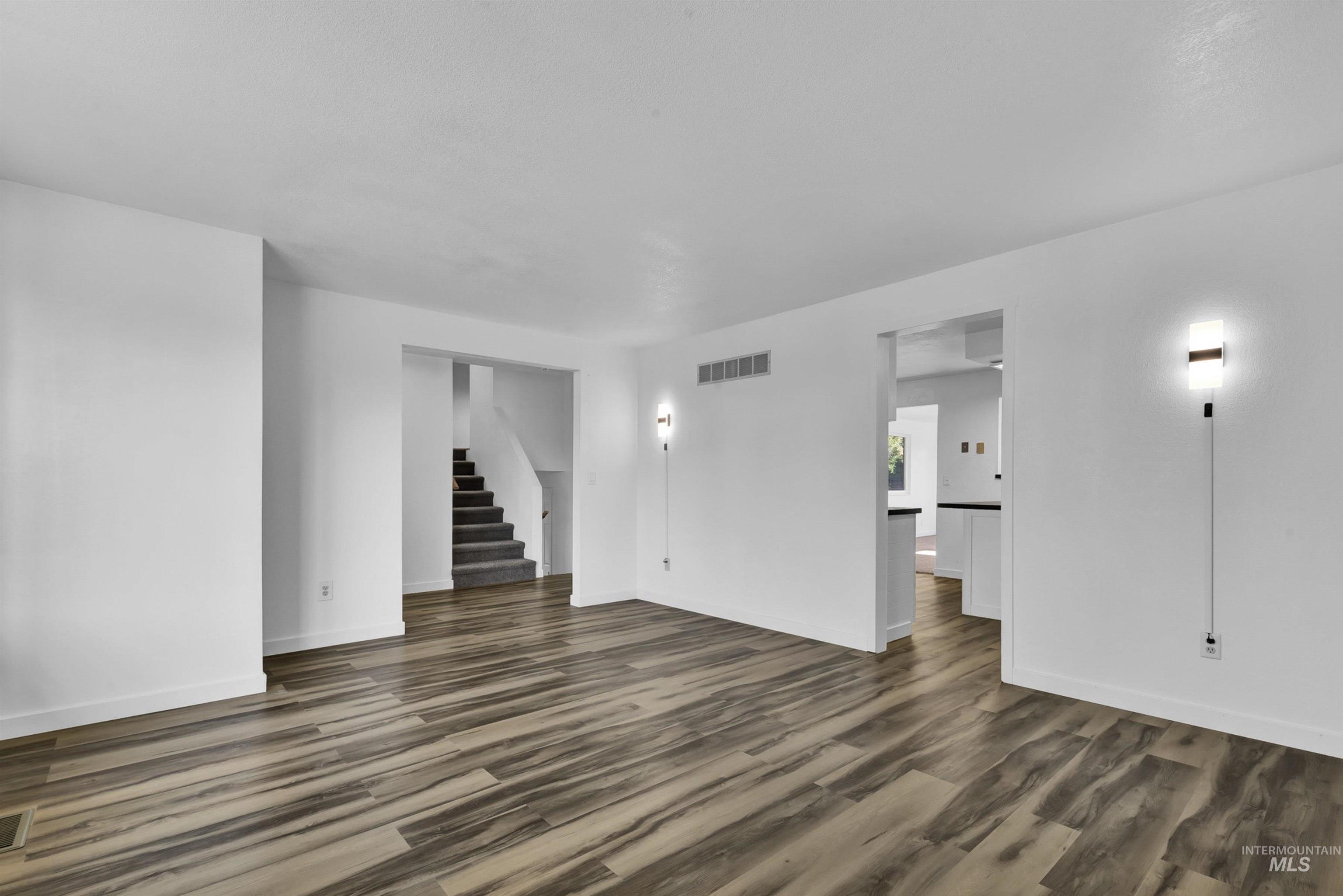 7446 S Glenridge View Drive, Boise, Idaho 83709-6834, 4 Bedrooms, 2 Bathrooms, Residential For Sale, Price $725,000,MLS 98965893