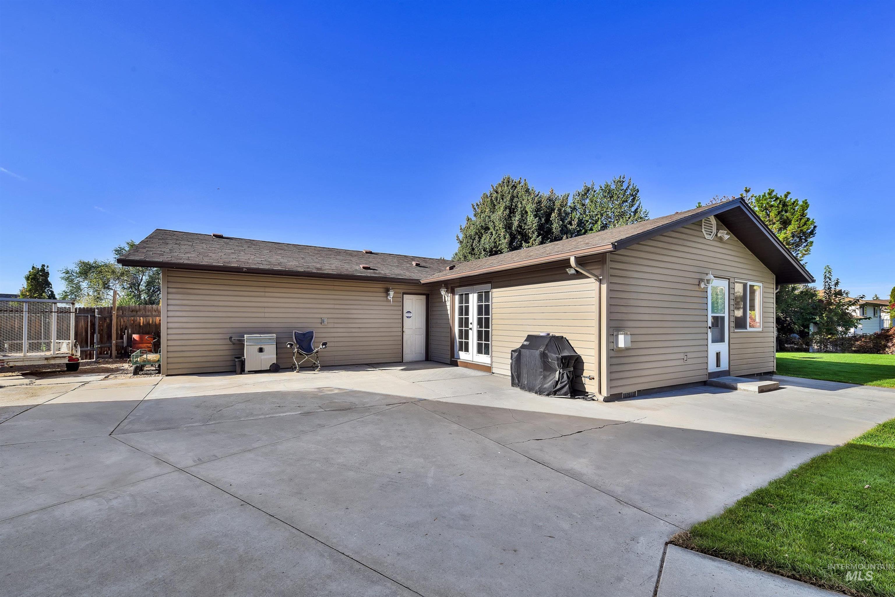 7446 S Glenridge View Drive, Boise, Idaho 83709-6834, 4 Bedrooms, 2 Bathrooms, Residential For Sale, Price $725,000,MLS 98965893