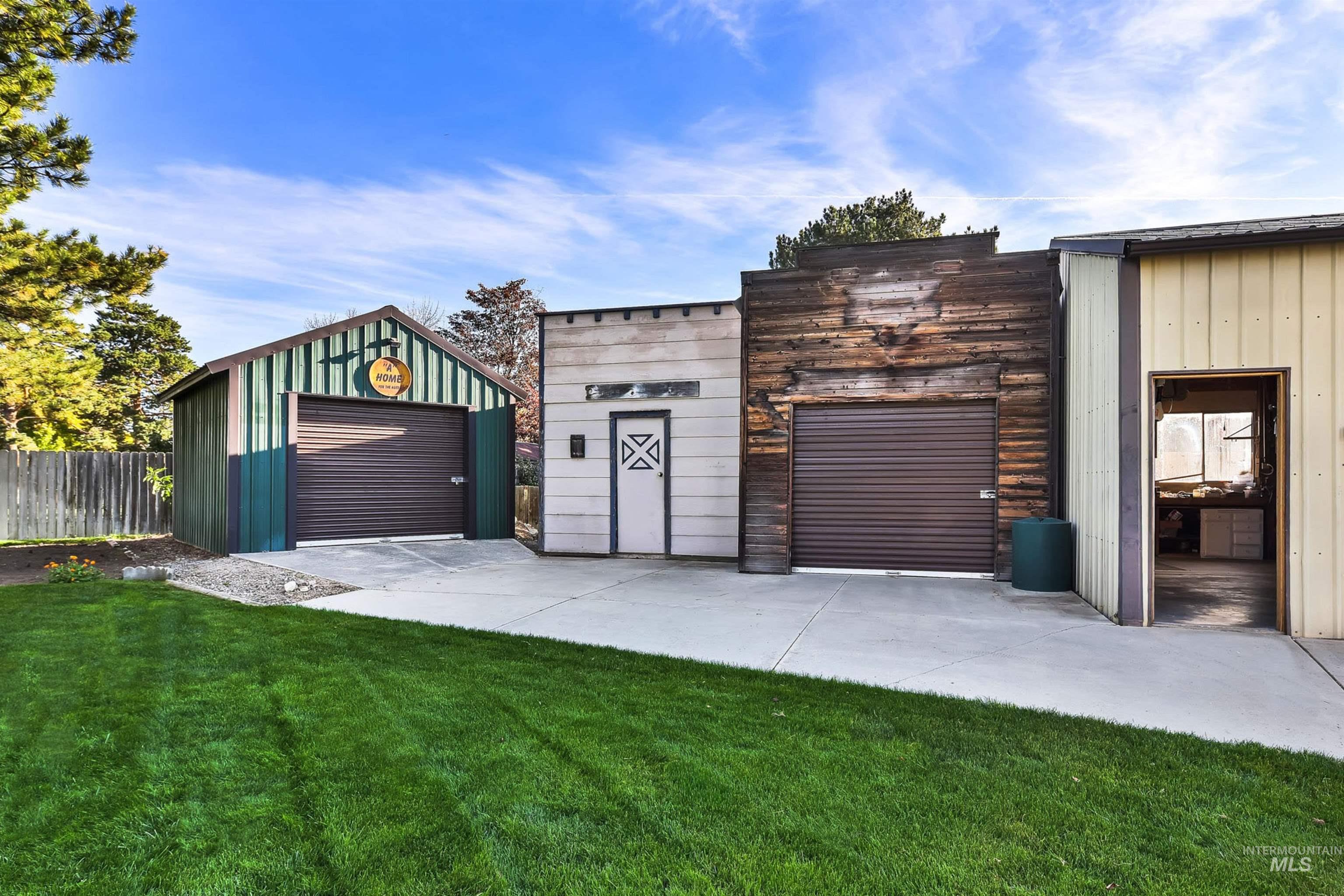 7446 S Glenridge View Drive, Boise, Idaho 83709-6834, 4 Bedrooms, 2 Bathrooms, Residential For Sale, Price $725,000,MLS 98965893