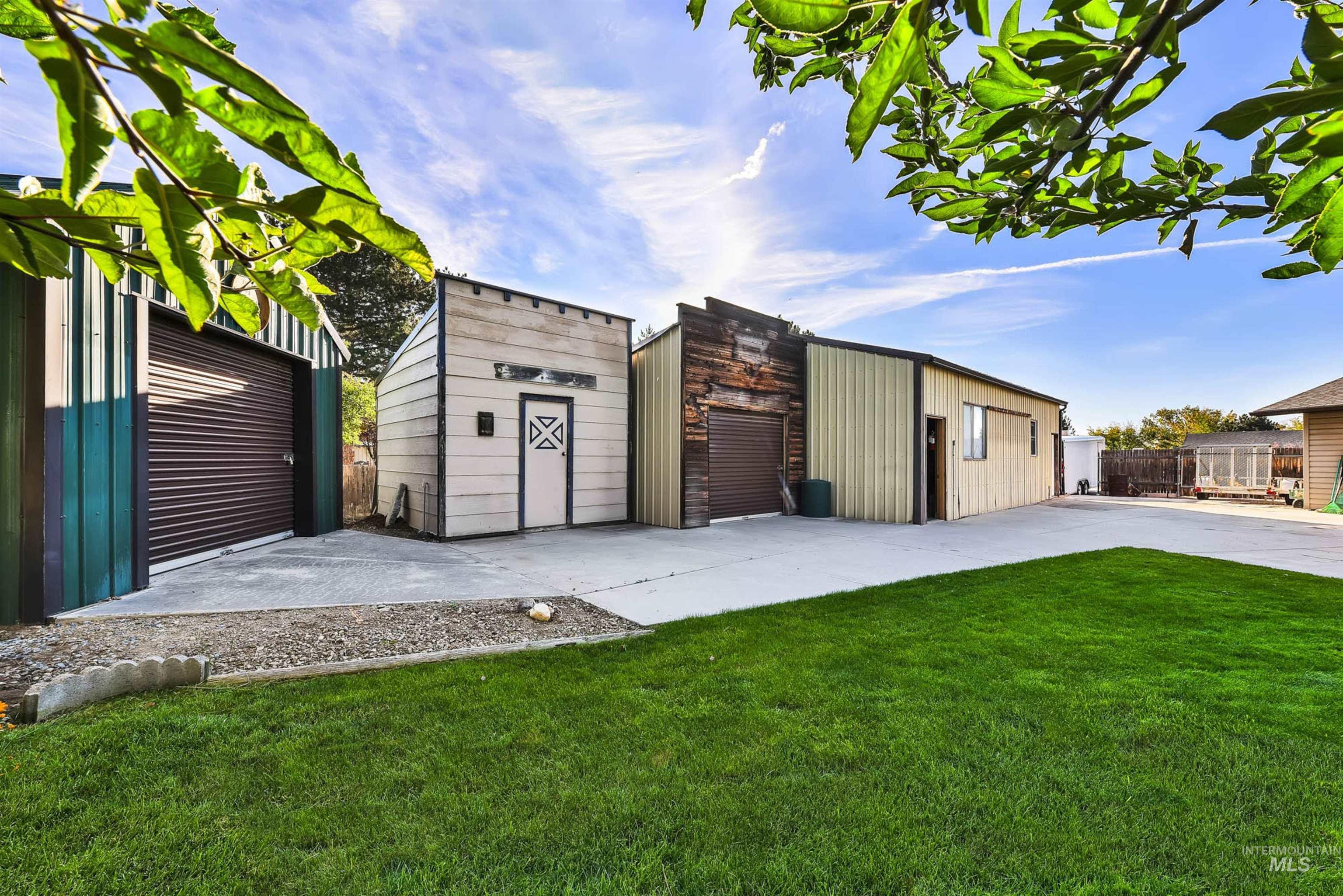 7446 S Glenridge View Drive, Boise, Idaho 83709-6834, 4 Bedrooms, 2 Bathrooms, Residential For Sale, Price $725,000,MLS 98965893