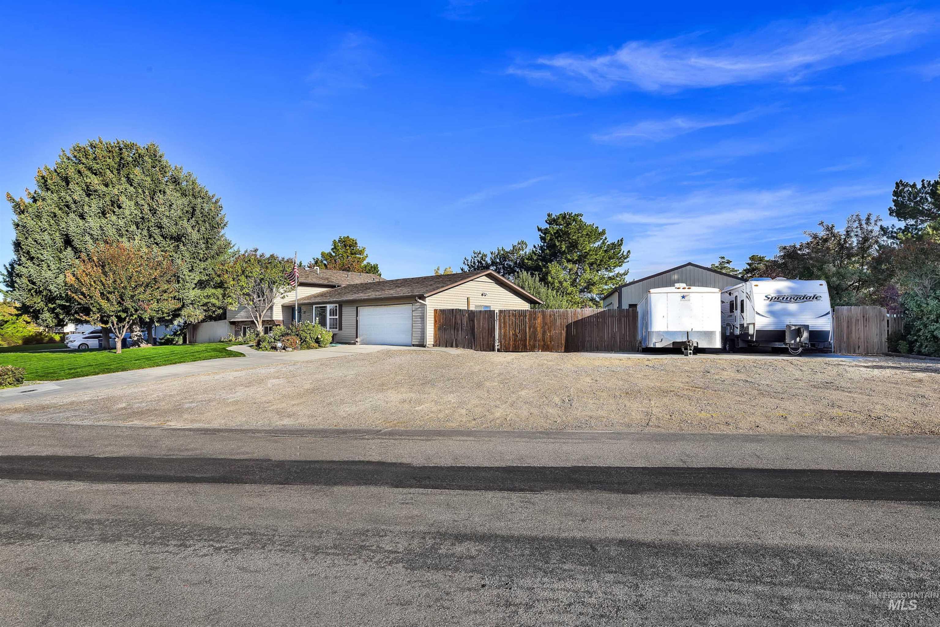 7446 S Glenridge View Drive, Boise, Idaho 83709-6834, 4 Bedrooms, 2 Bathrooms, Residential For Sale, Price $725,000,MLS 98965893