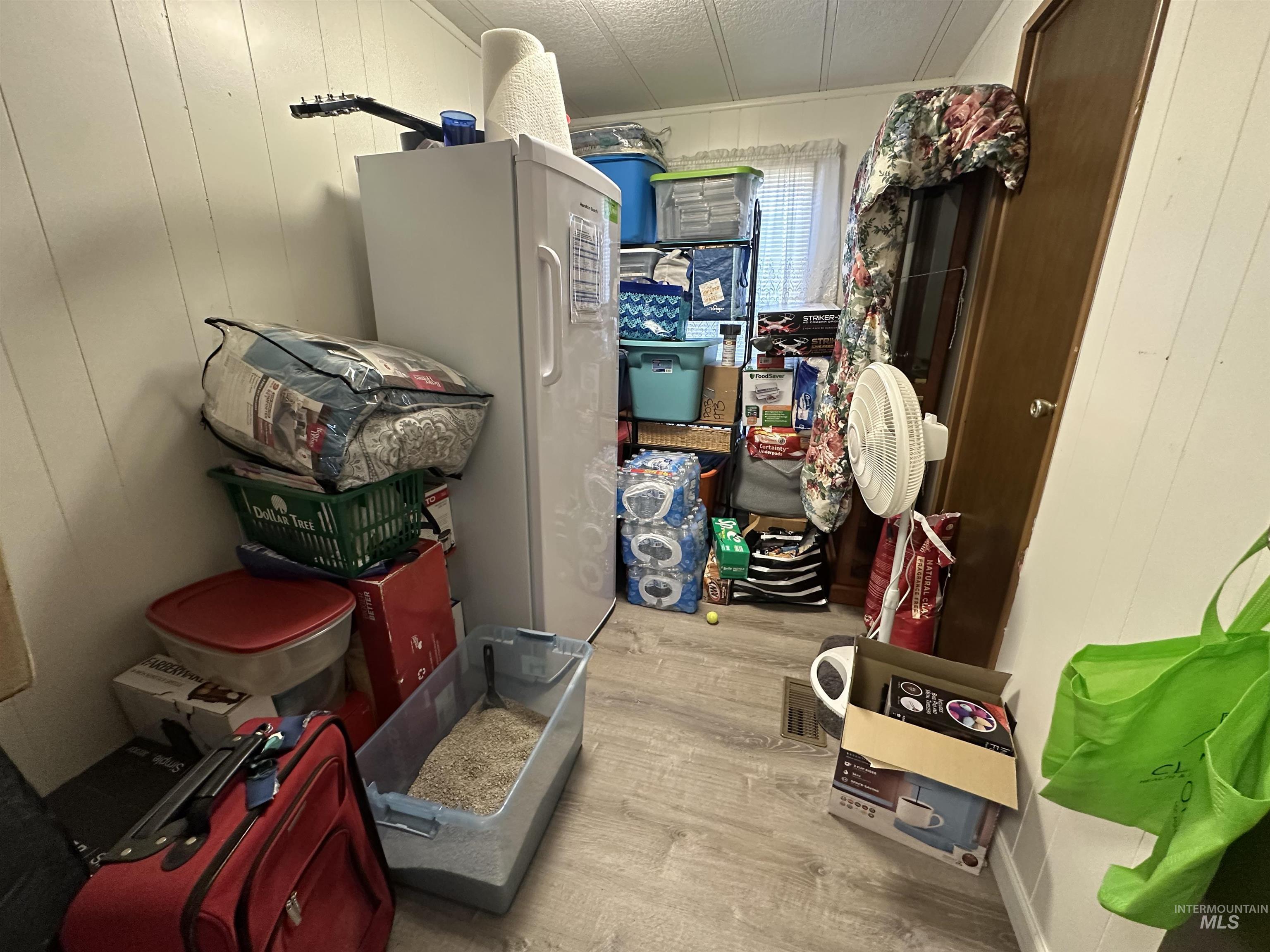 2015 6th Ave, Clarkston, Washington 99403, 3 Bedrooms, 1.5 Bathrooms, Residential For Sale, Price $49,900, 98965901