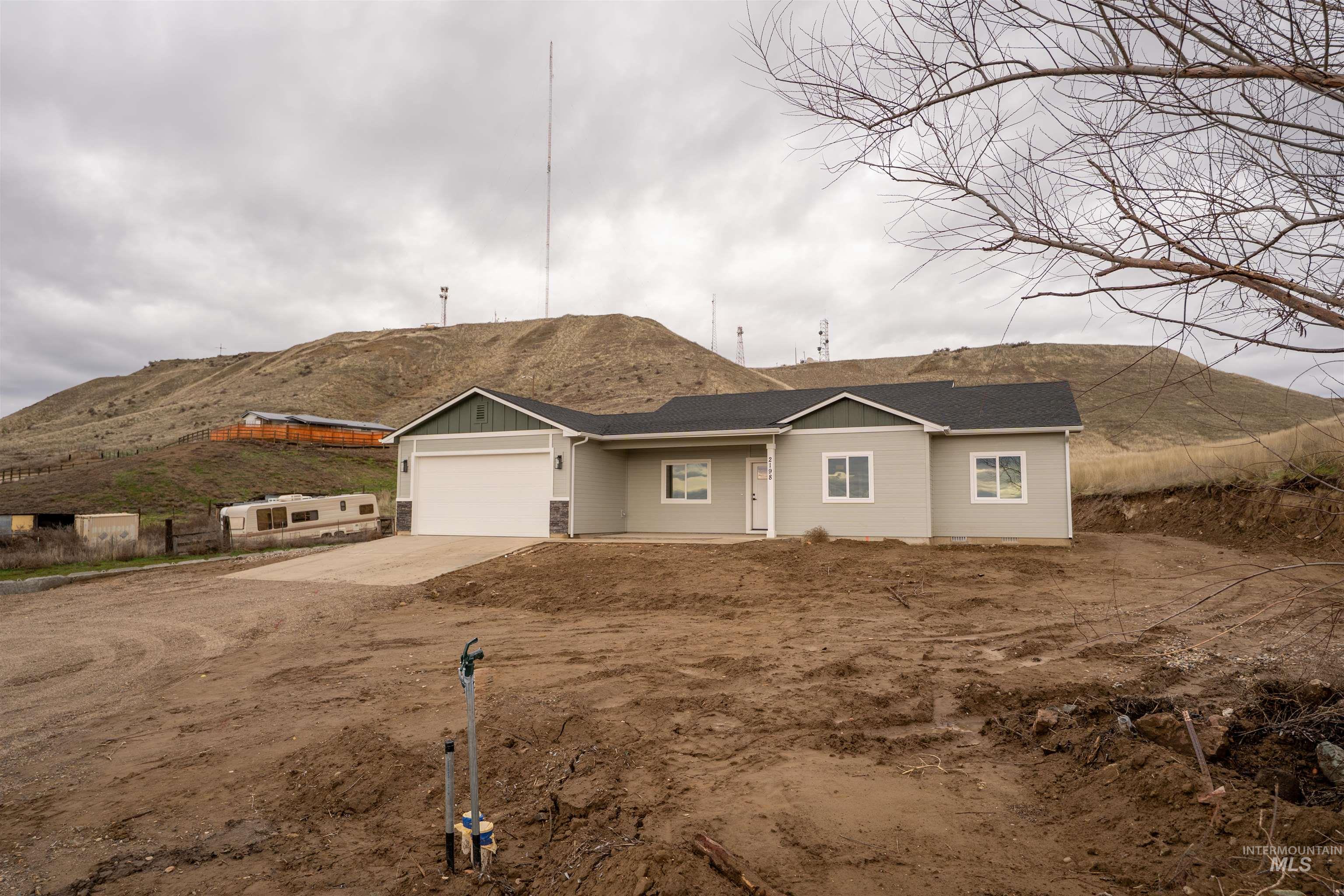 2198 Highway 52, Payette, Idaho 83661, 3 Bedrooms, 2 Bathrooms, Residential For Sale, Price $479,900,MLS 98965902