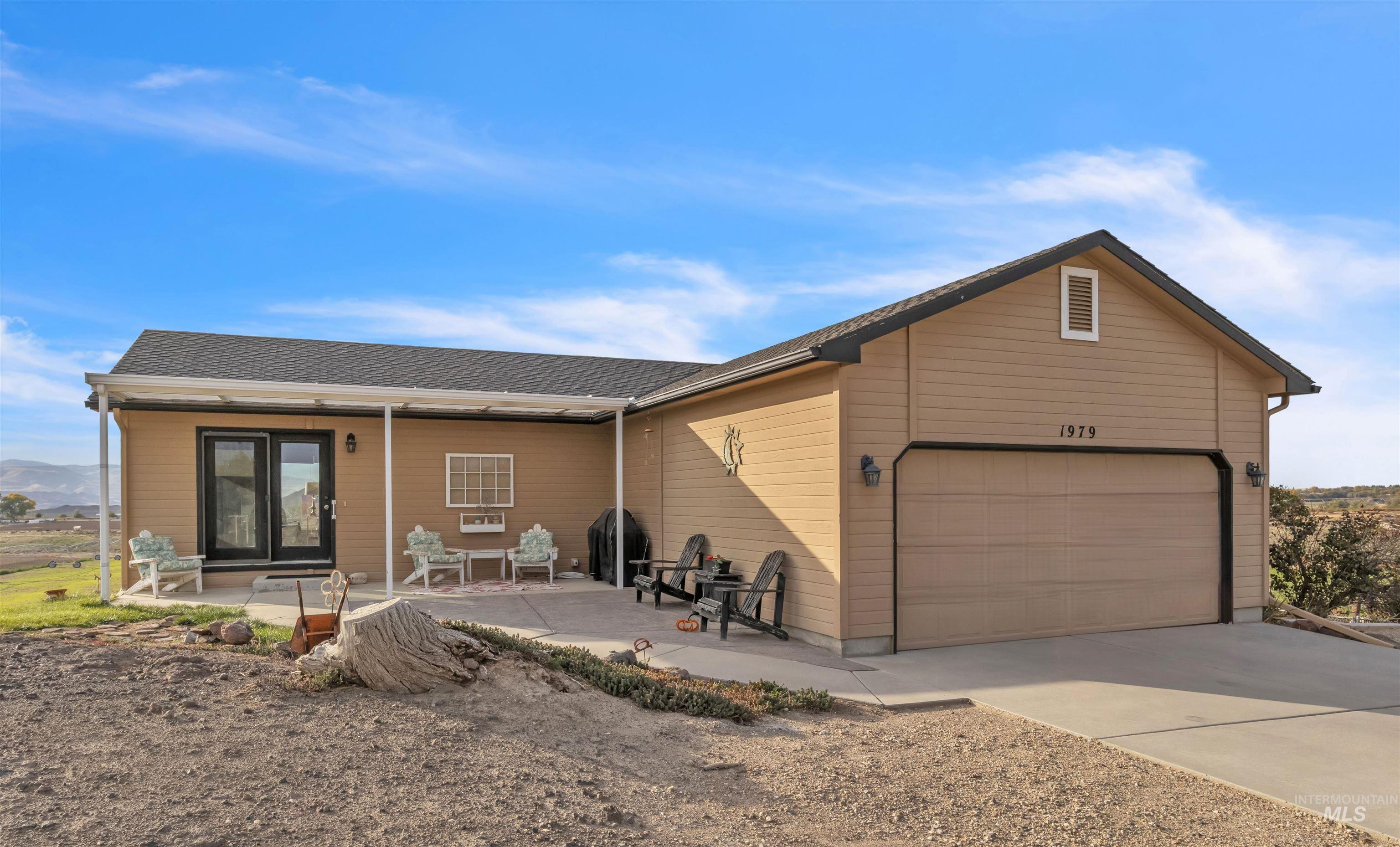 1979 S Can Ada Road, Melba, Idaho 83641-5263, 3 Bedrooms, 2 Bathrooms, Residential For Sale, Price $599,000,MLS 98965904