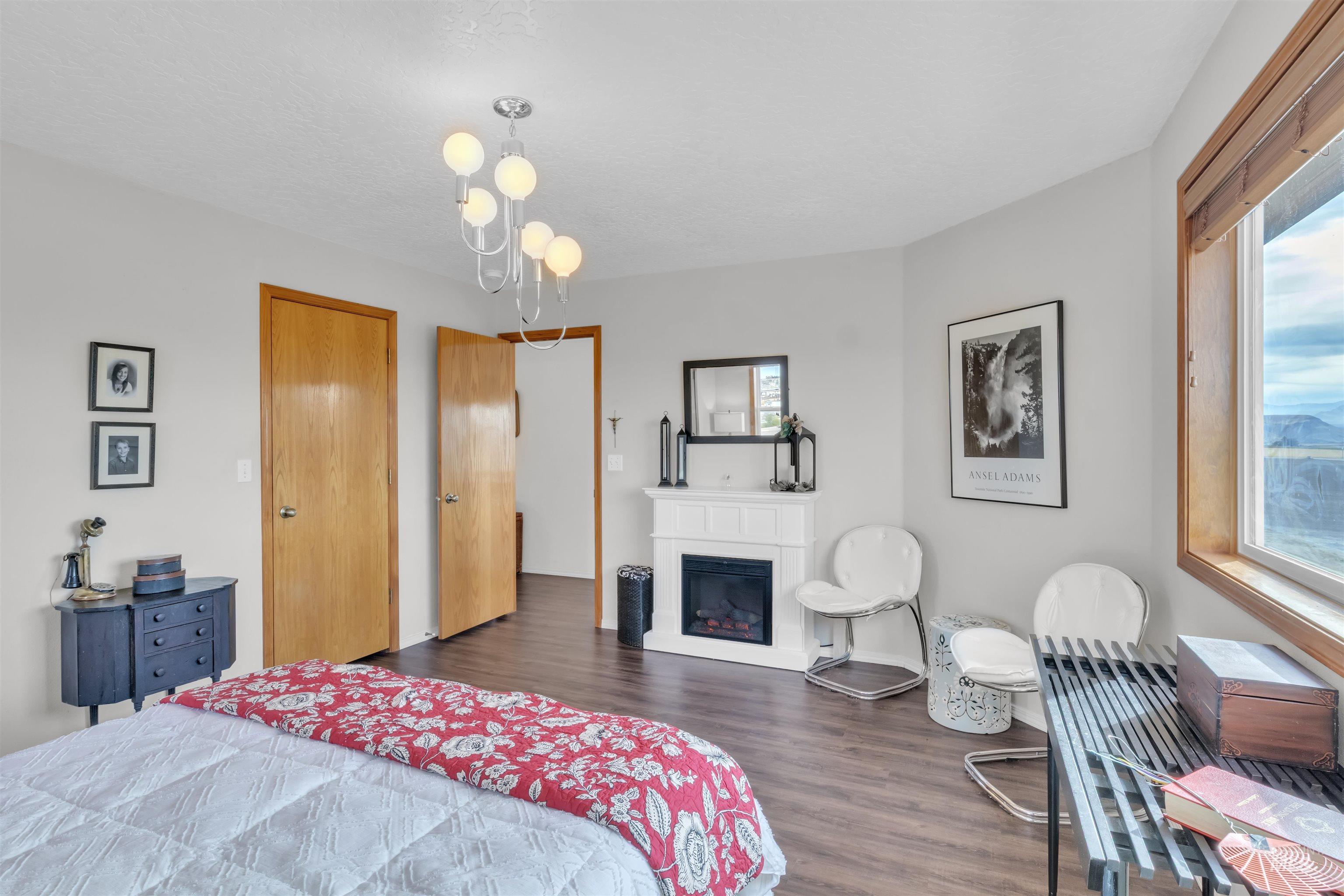 1979 S Can Ada Road, Melba, Idaho 83641-5263, 3 Bedrooms, 2 Bathrooms, Residential For Sale, Price $599,000,MLS 98965904