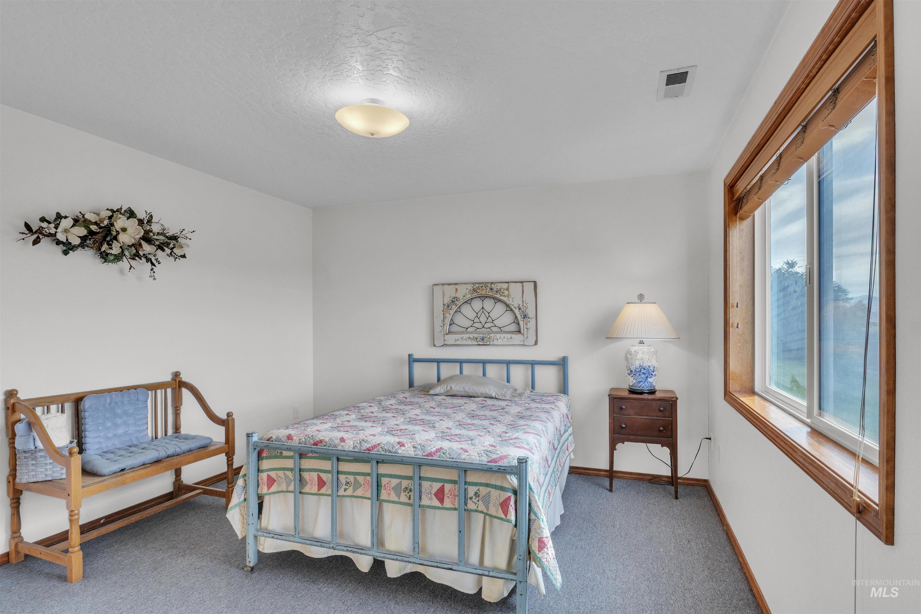 1979 S Can Ada Road, Melba, Idaho 83641-5263, 3 Bedrooms, 2 Bathrooms, Residential For Sale, Price $599,000,MLS 98965904