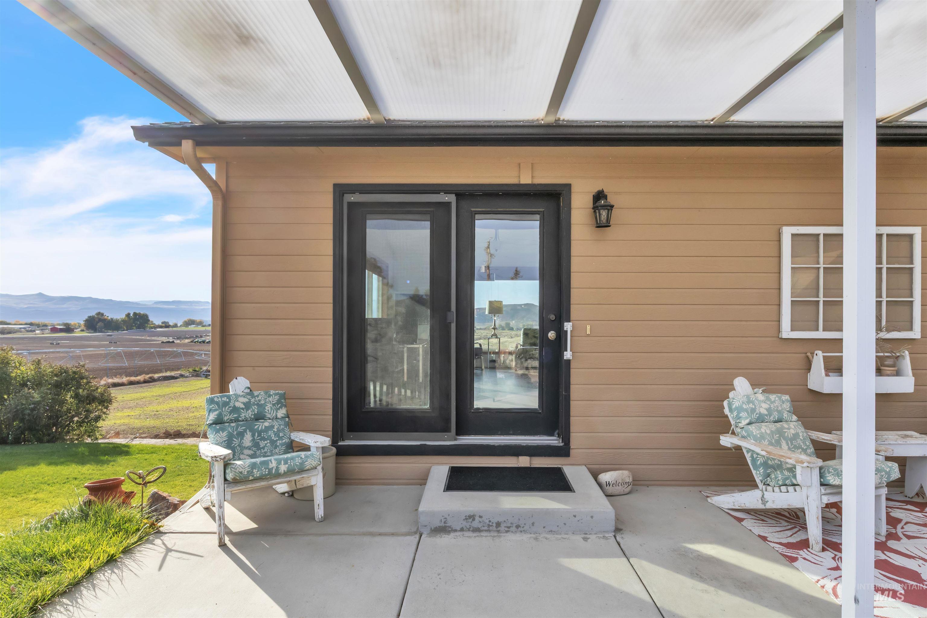 1979 S Can Ada Road, Melba, Idaho 83641-5263, 3 Bedrooms, 2 Bathrooms, Residential For Sale, Price $599,000,MLS 98965904