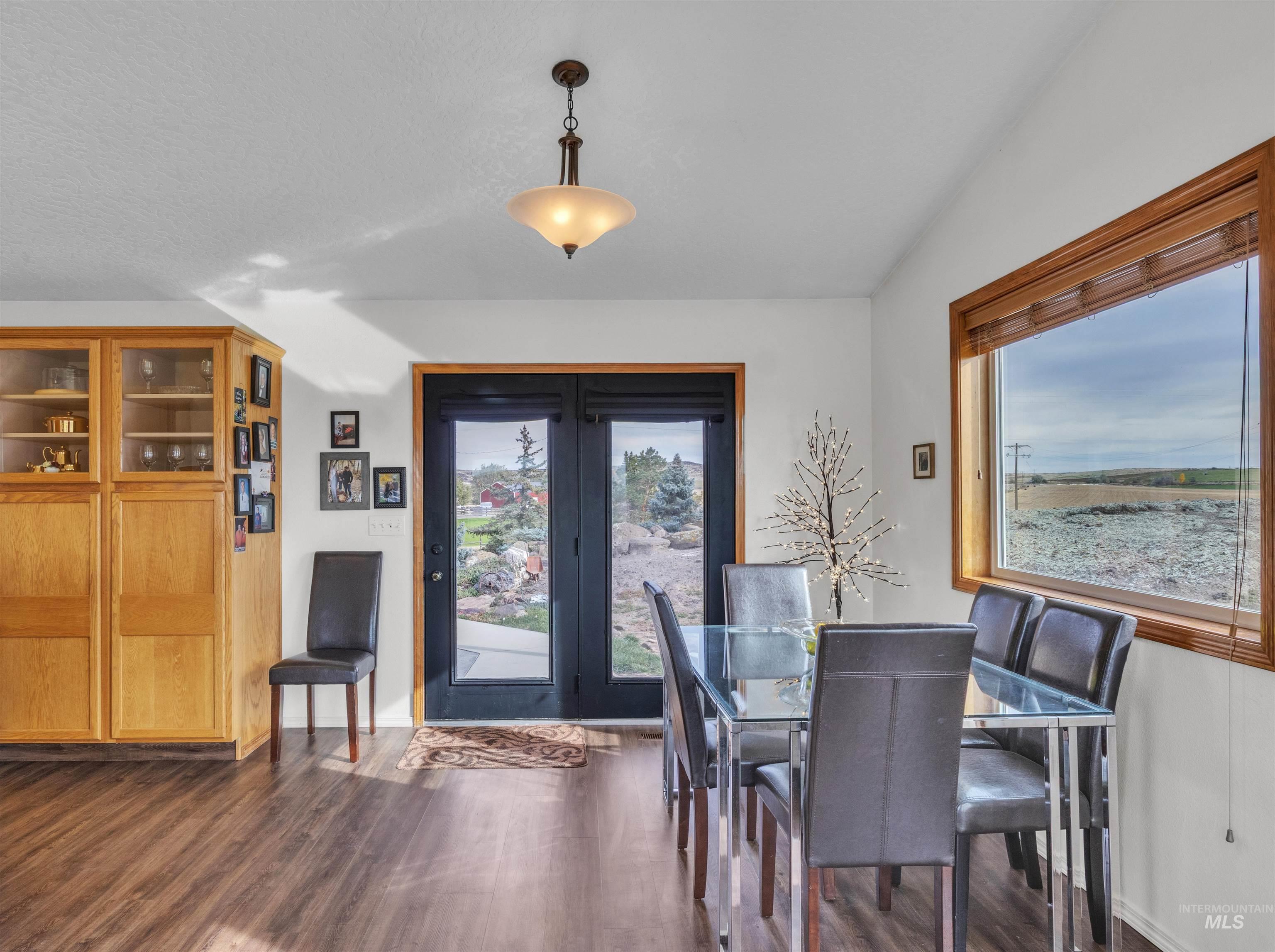 1979 S Can Ada Road, Melba, Idaho 83641-5263, 3 Bedrooms, 2 Bathrooms, Residential For Sale, Price $599,000,MLS 98965904