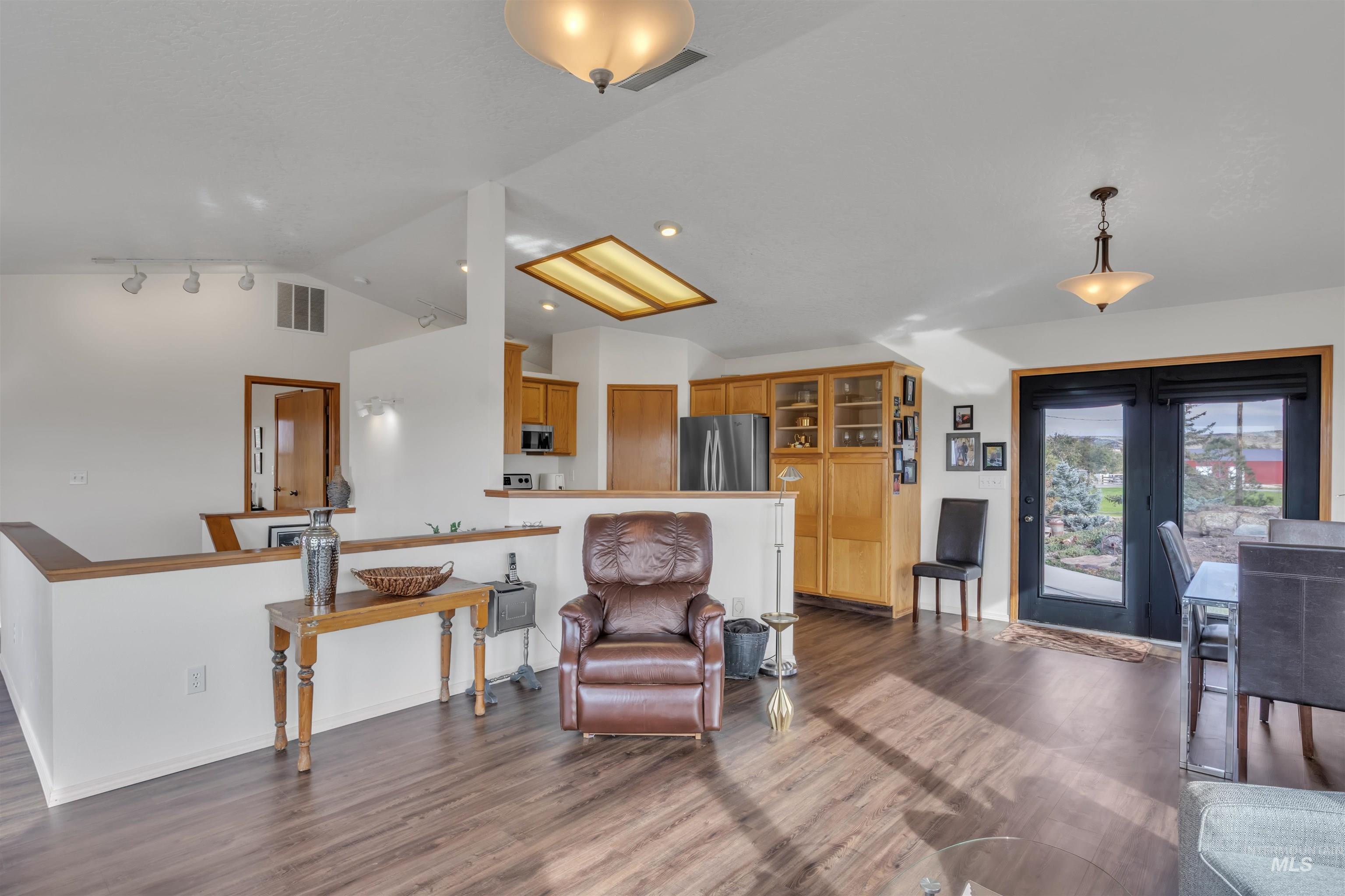 1979 S Can Ada Road, Melba, Idaho 83641-5263, 3 Bedrooms, 2 Bathrooms, Residential For Sale, Price $599,000,MLS 98965904