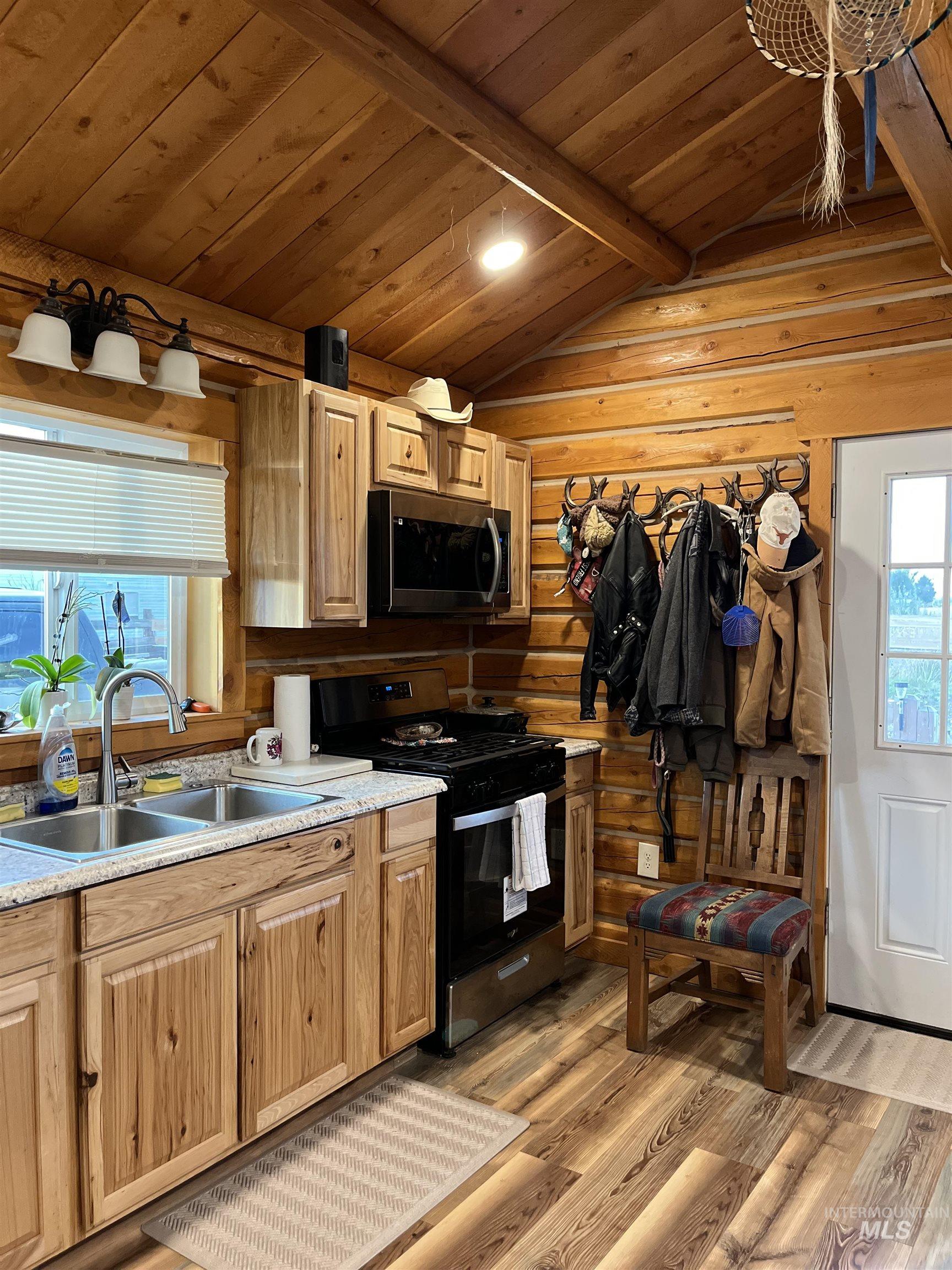 1215 E 800 N, Richfield, Idaho 83349, 1 Bedroom, 1 Bathroom, Residential For Sale, Price $255,000, 98965906