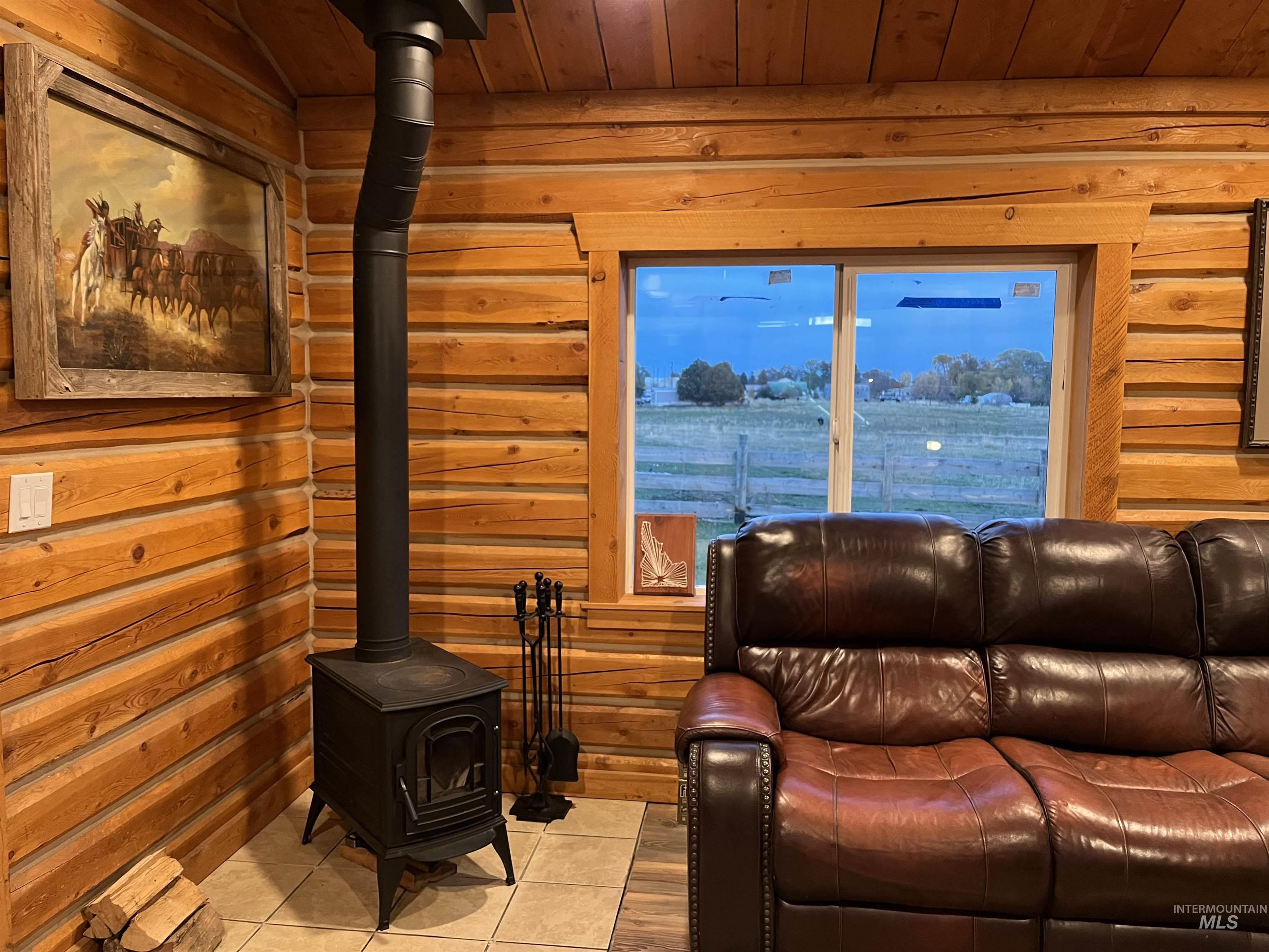 1215 E 800 N, Richfield, Idaho 83349, 1 Bedroom, 1 Bathroom, Residential For Sale, Price $255,000, 98965906