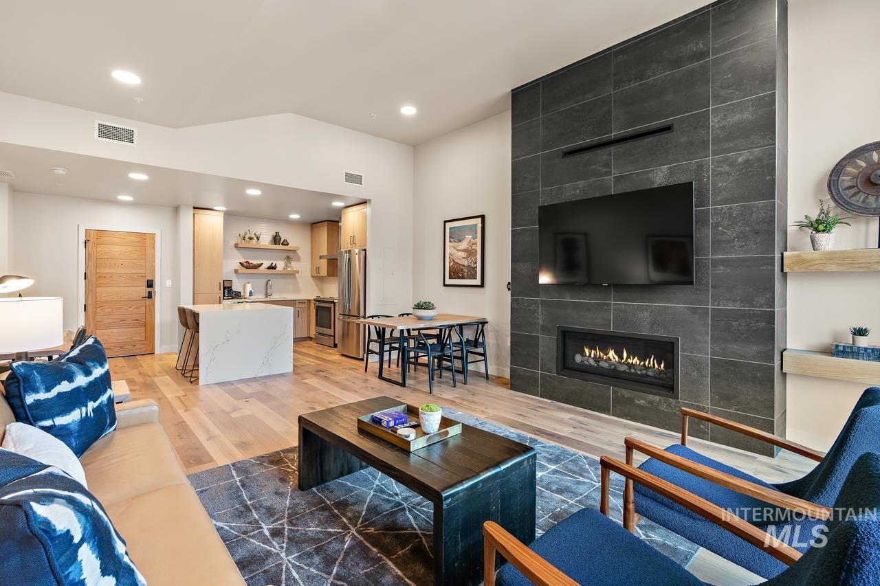 720 Village Drive, Donnelly, Idaho 83615, 1 Bedroom, 1 Bathroom, Residential For Sale, Price $599,000,MLS 98965917