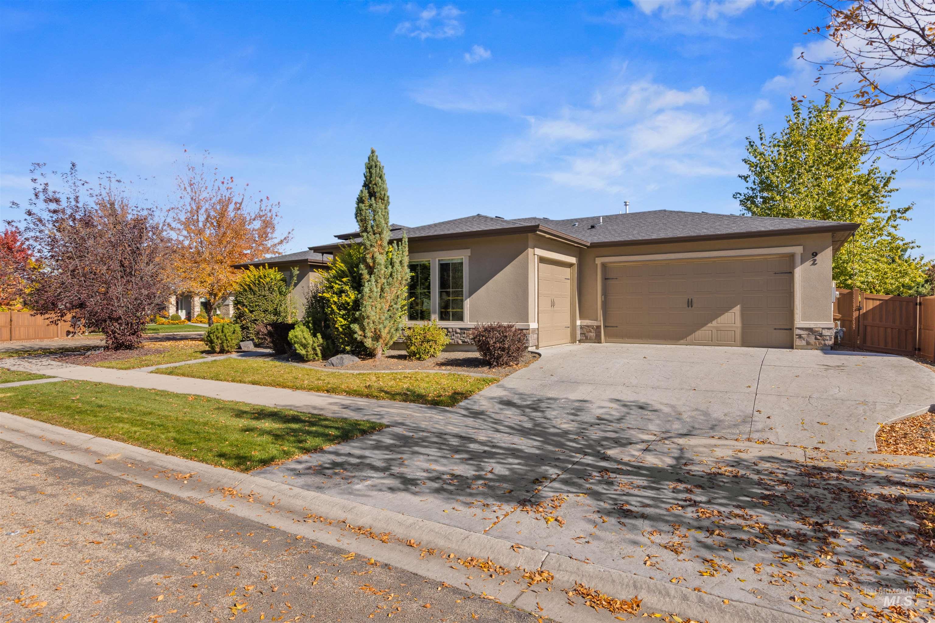 92 S Vandries Ave, Eagle, Idaho 83616, 4 Bedrooms, 2 Bathrooms, Residential For Sale, Price $649,900,MLS 98965919