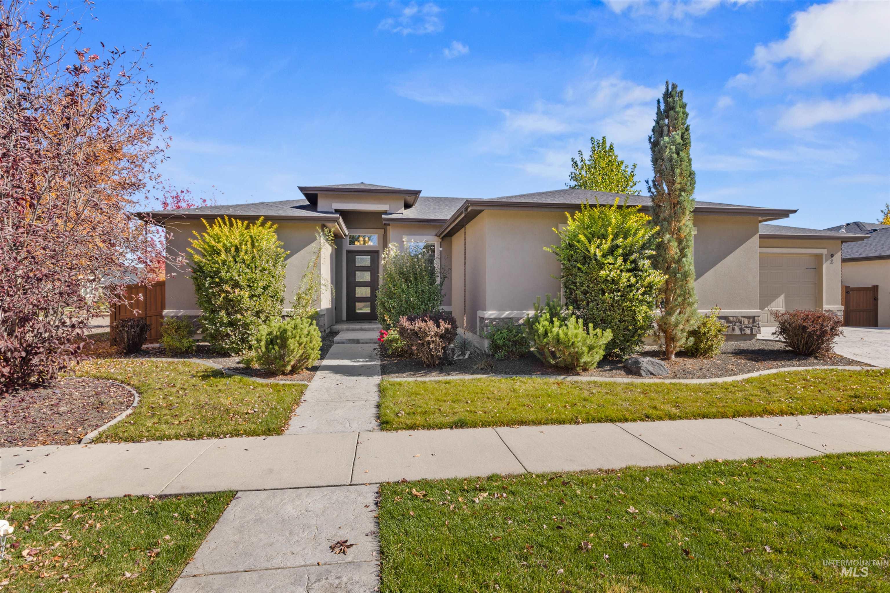 92 S Vandries Ave, Eagle, Idaho 83616, 4 Bedrooms, 2 Bathrooms, Residential For Sale, Price $649,900,MLS 98965919