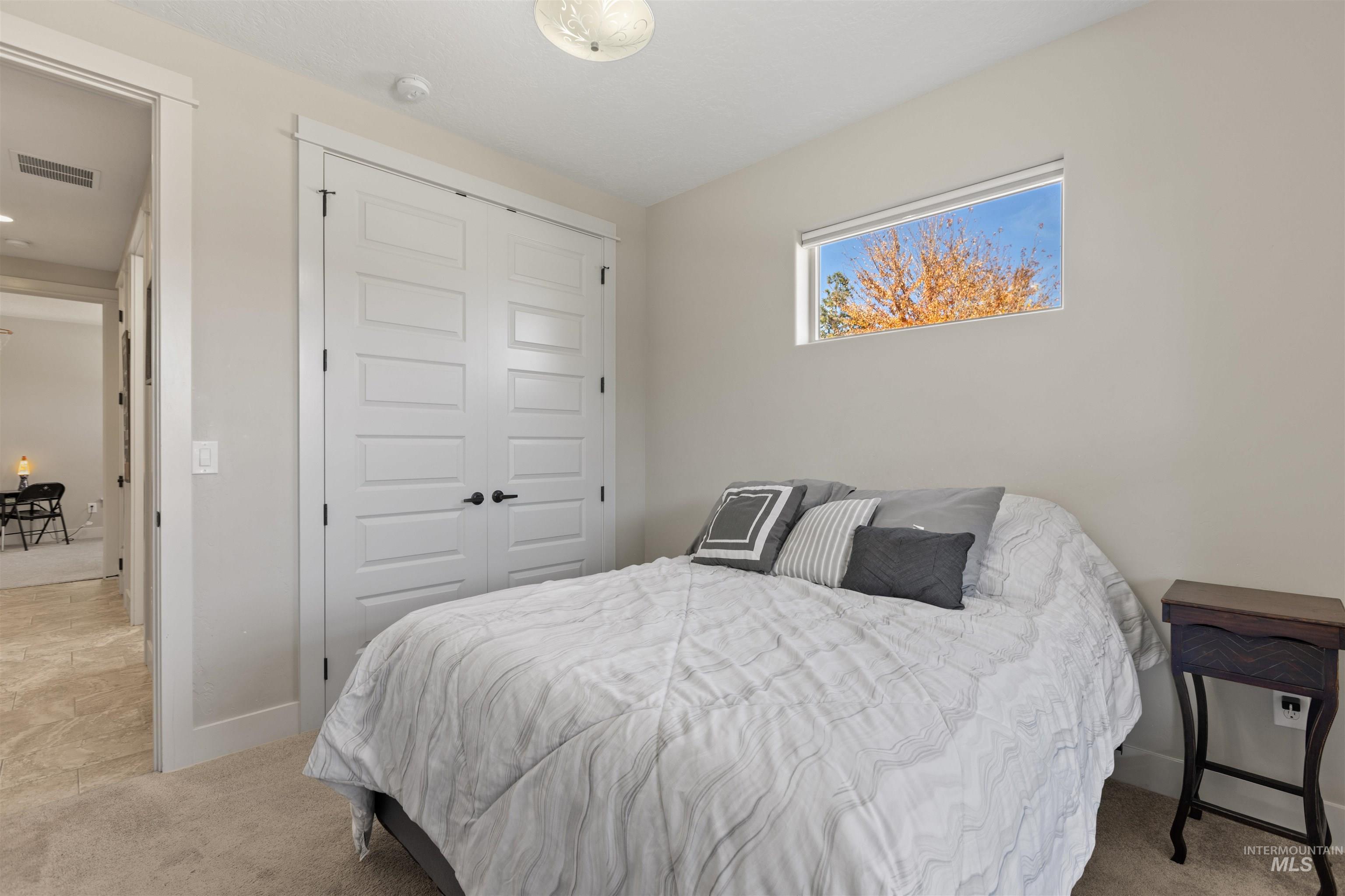 92 S Vandries Ave, Eagle, Idaho 83616, 4 Bedrooms, 2 Bathrooms, Residential For Sale, Price $649,900,MLS 98965919