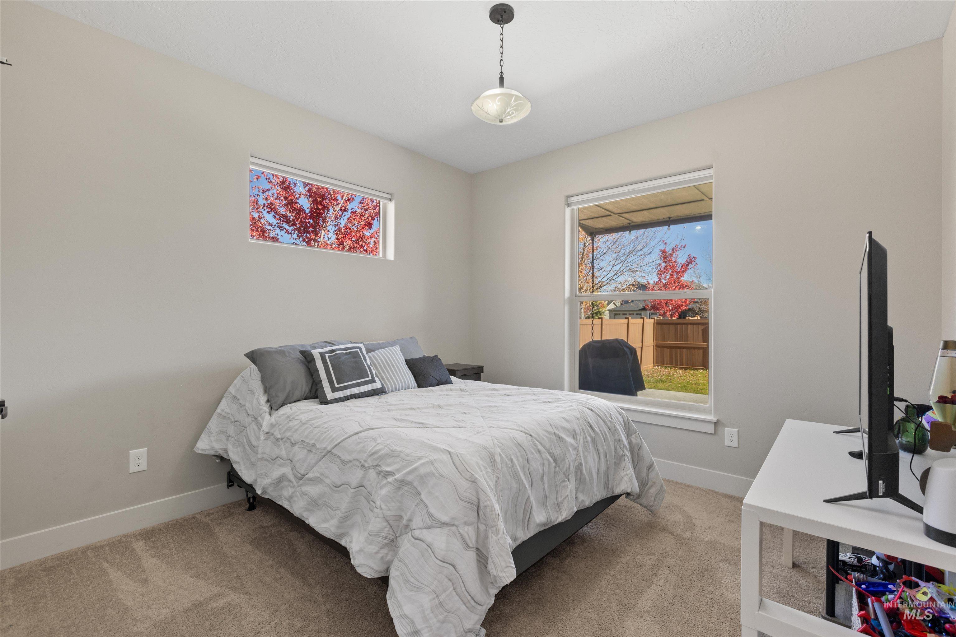 92 S Vandries Ave, Eagle, Idaho 83616, 4 Bedrooms, 2 Bathrooms, Residential For Sale, Price $649,900,MLS 98965919