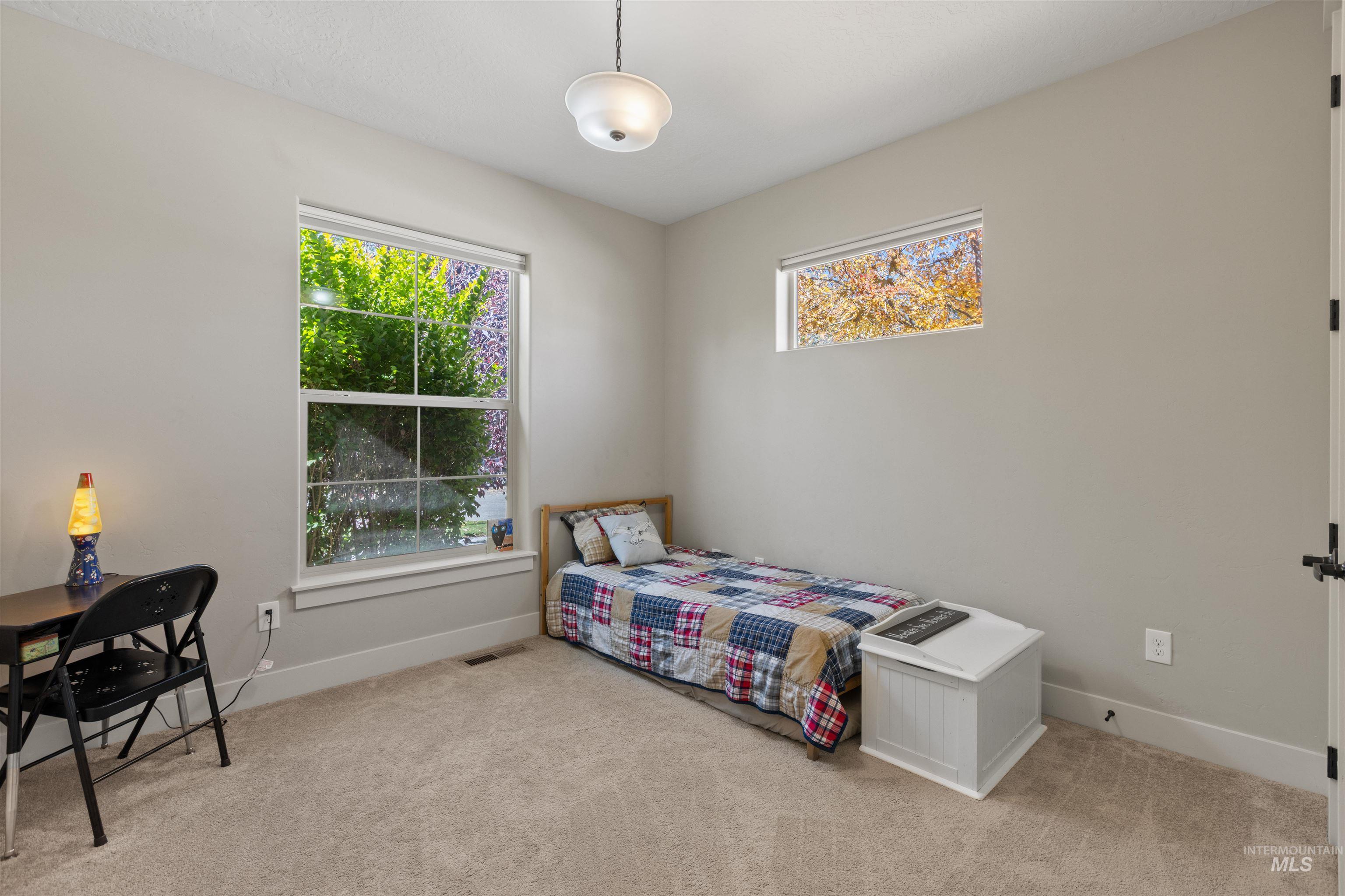 92 S Vandries Ave, Eagle, Idaho 83616, 4 Bedrooms, 2 Bathrooms, Residential For Sale, Price $649,900,MLS 98965919