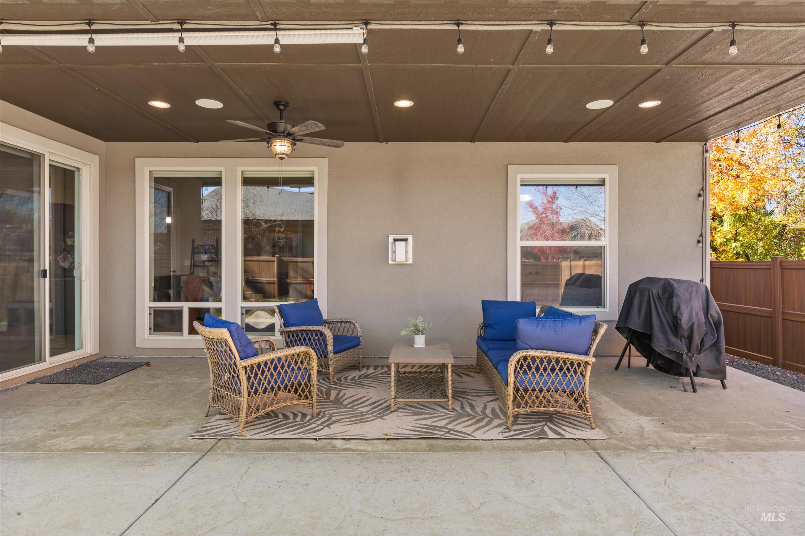 92 S Vandries Ave, Eagle, Idaho 83616, 4 Bedrooms, 2 Bathrooms, Residential For Sale, Price $649,900,MLS 98965919