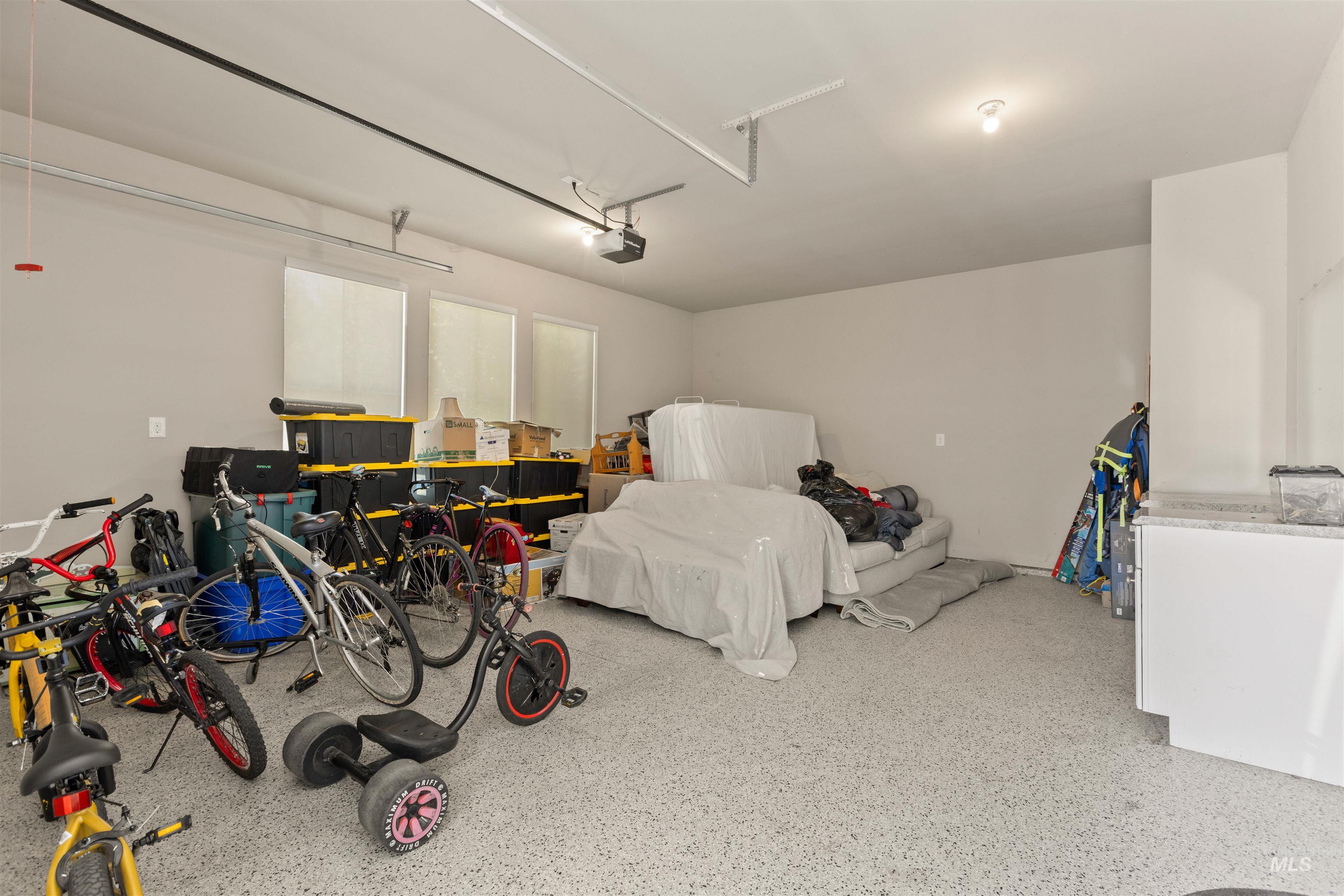 92 S Vandries Ave, Eagle, Idaho 83616, 4 Bedrooms, 2 Bathrooms, Residential For Sale, Price $649,900,MLS 98965919