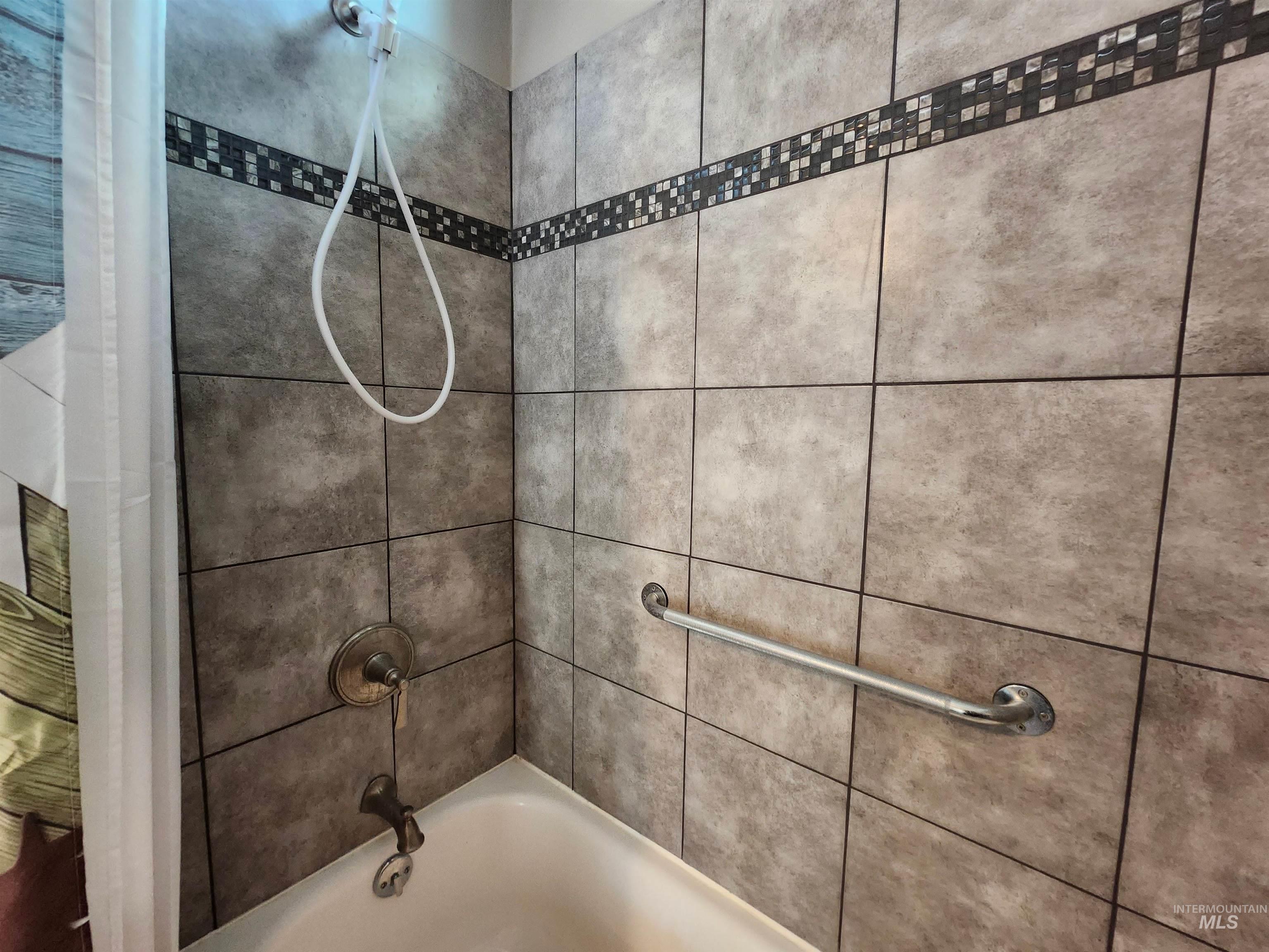 1076 Quartz Creek Rd, Harvard, Idaho 83834, 3 Bedrooms, 2 Bathrooms, Residential For Sale, Price $655,000,MLS 98965922