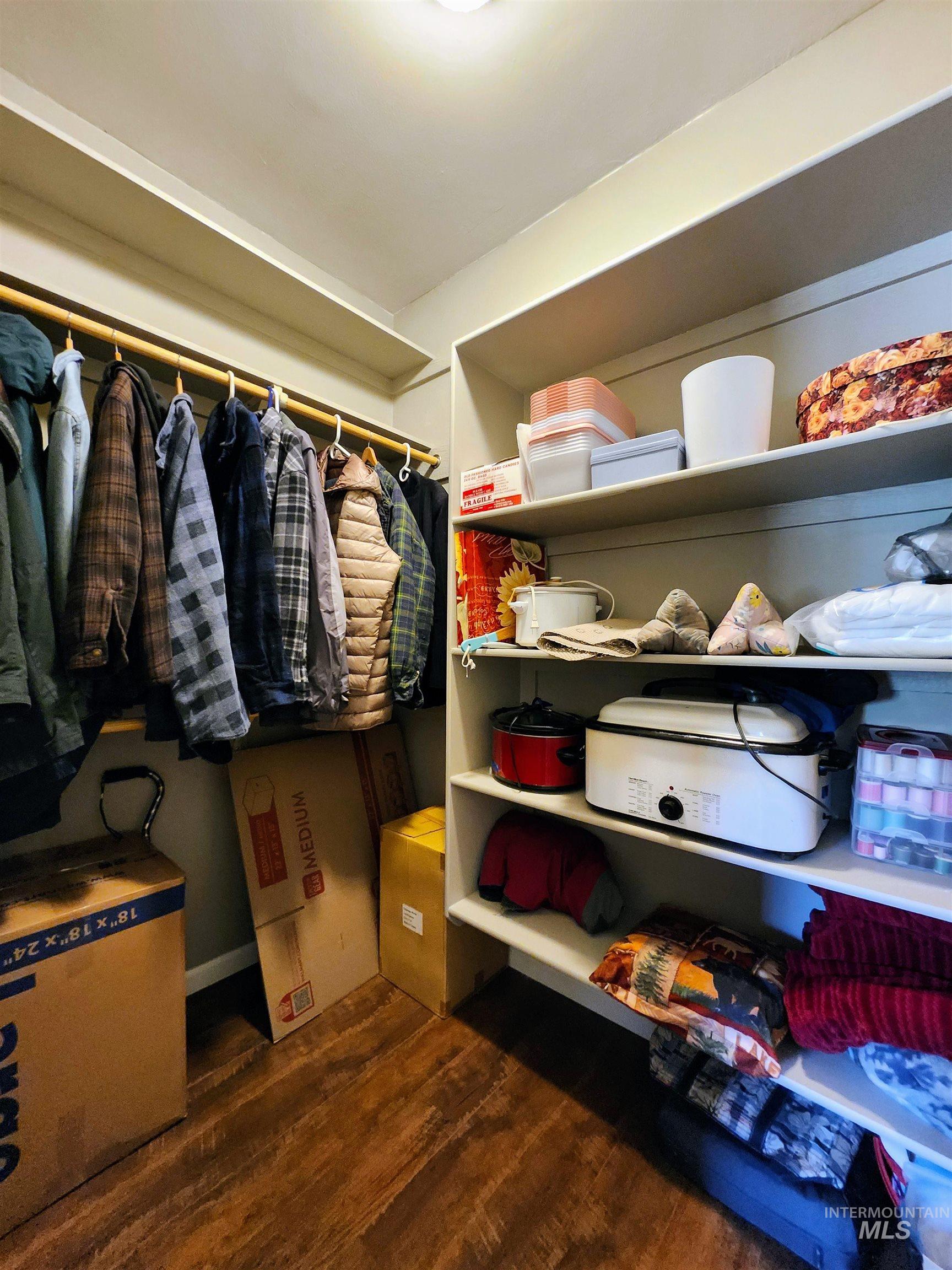 1076 Quartz Creek Rd, Harvard, Idaho 83834, 3 Bedrooms, 2 Bathrooms, Residential For Sale, Price $655,000,MLS 98965922