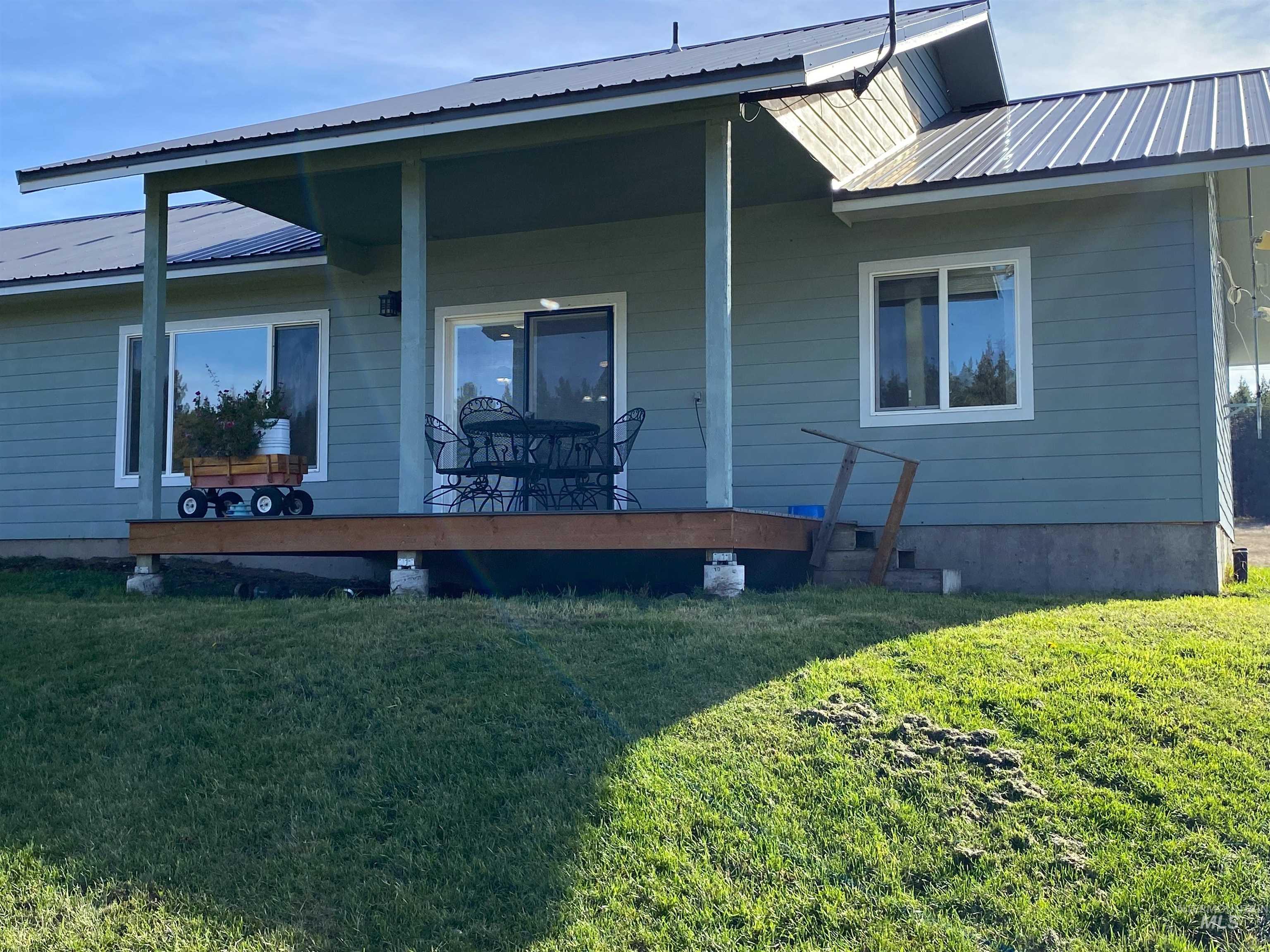 1076 Quartz Creek Rd, Harvard, Idaho 83834, 3 Bedrooms, 2 Bathrooms, Residential For Sale, Price $655,000,MLS 98965922
