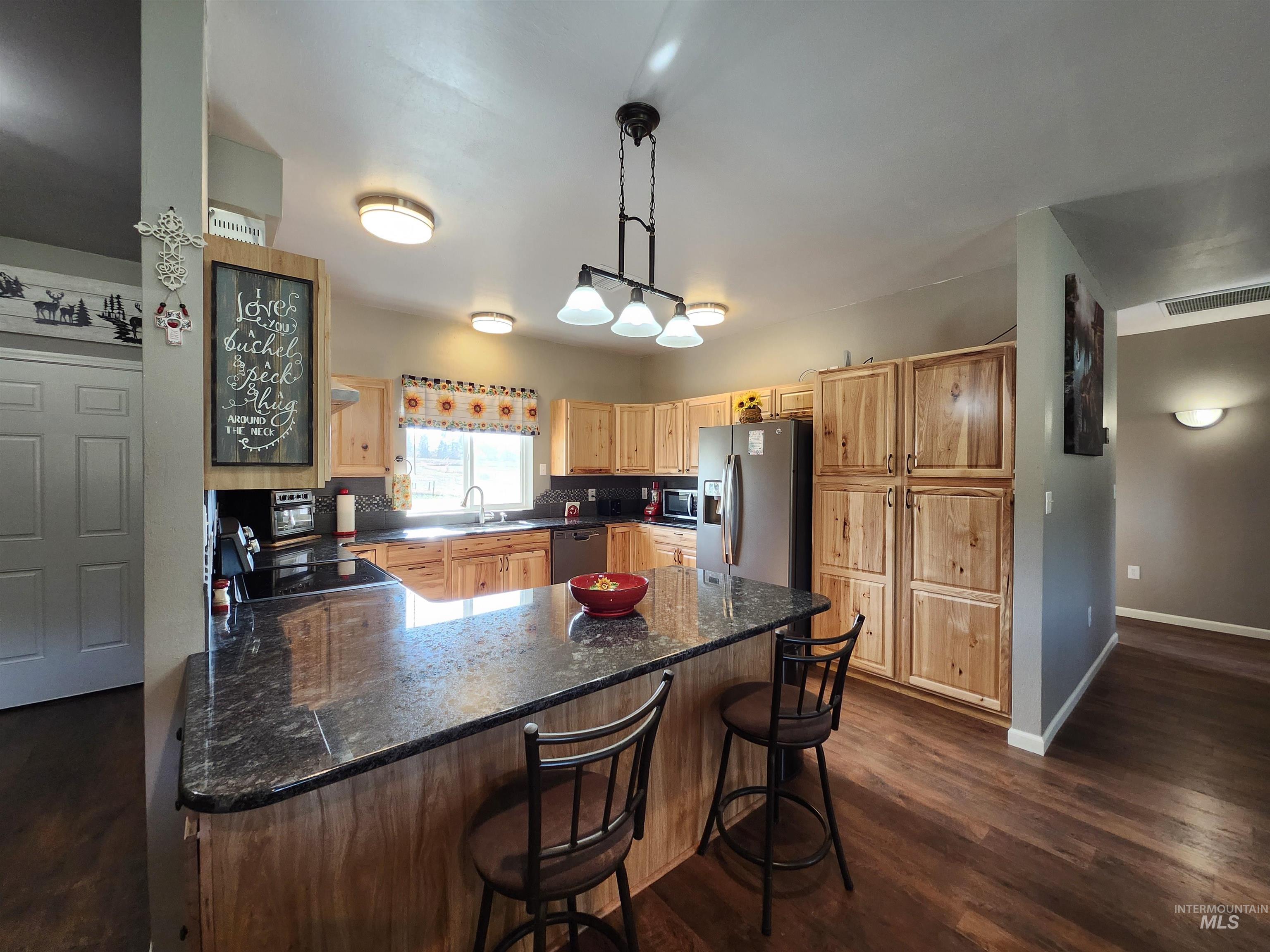 1076 Quartz Creek Rd, Harvard, Idaho 83834, 3 Bedrooms, 2 Bathrooms, Residential For Sale, Price $655,000,MLS 98965922