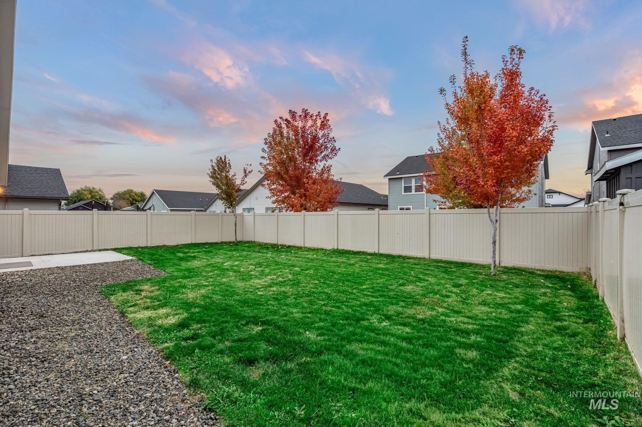 675 E Whitbeck St., Kuna, Idaho 83634, 3 Bedrooms, 2 Bathrooms, Residential For Sale, Price $429,990,MLS 98965947