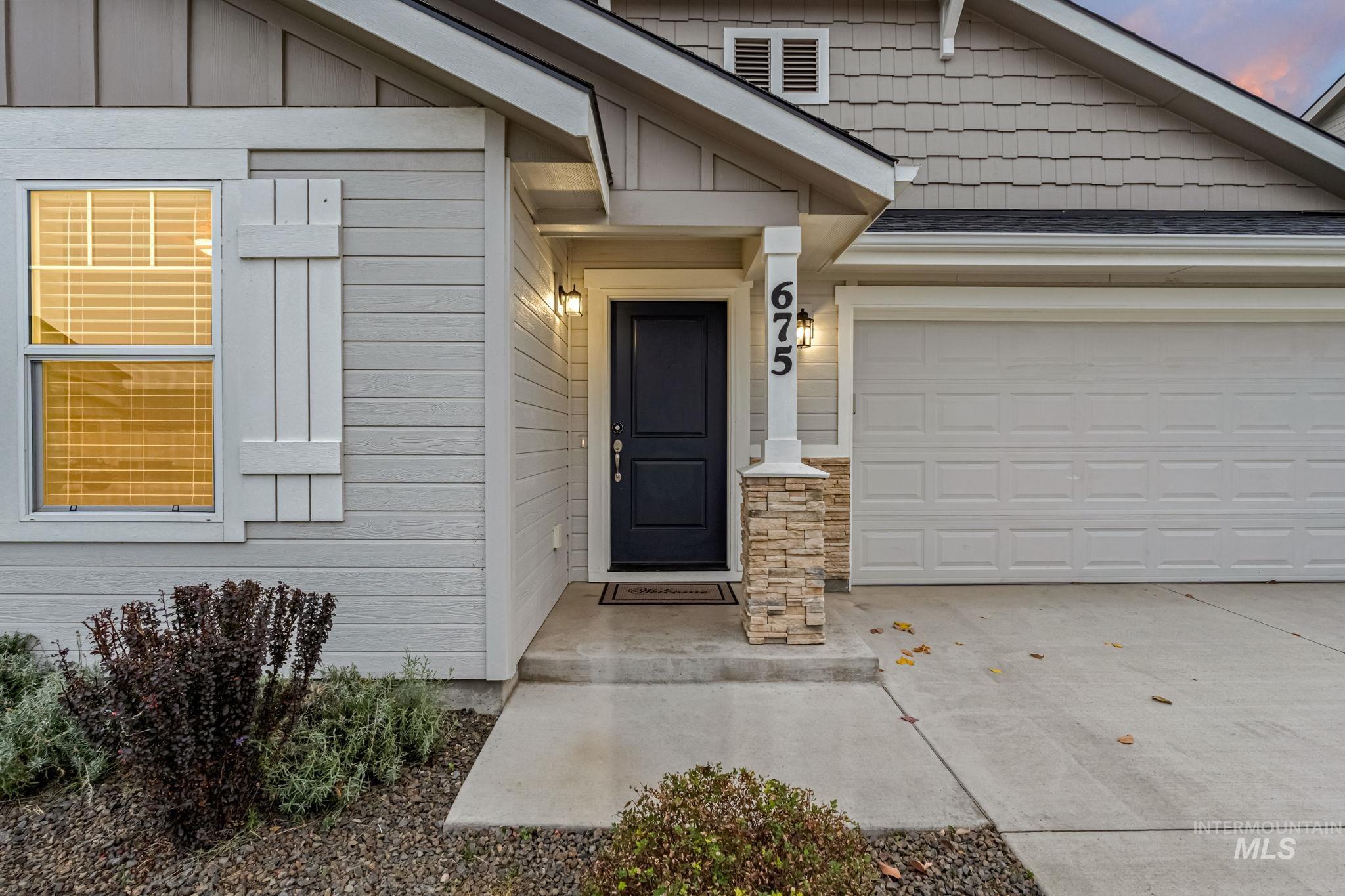 675 E Whitbeck St., Kuna, Idaho 83634, 3 Bedrooms, 2 Bathrooms, Residential For Sale, Price $429,990,MLS 98965947