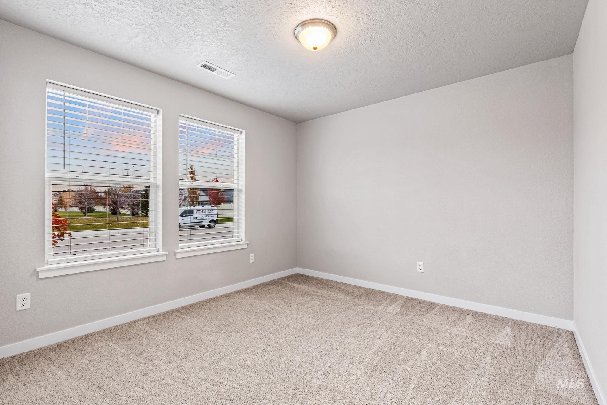 675 E Whitbeck St., Kuna, Idaho 83634, 3 Bedrooms, 2 Bathrooms, Residential For Sale, Price $429,990,MLS 98965947