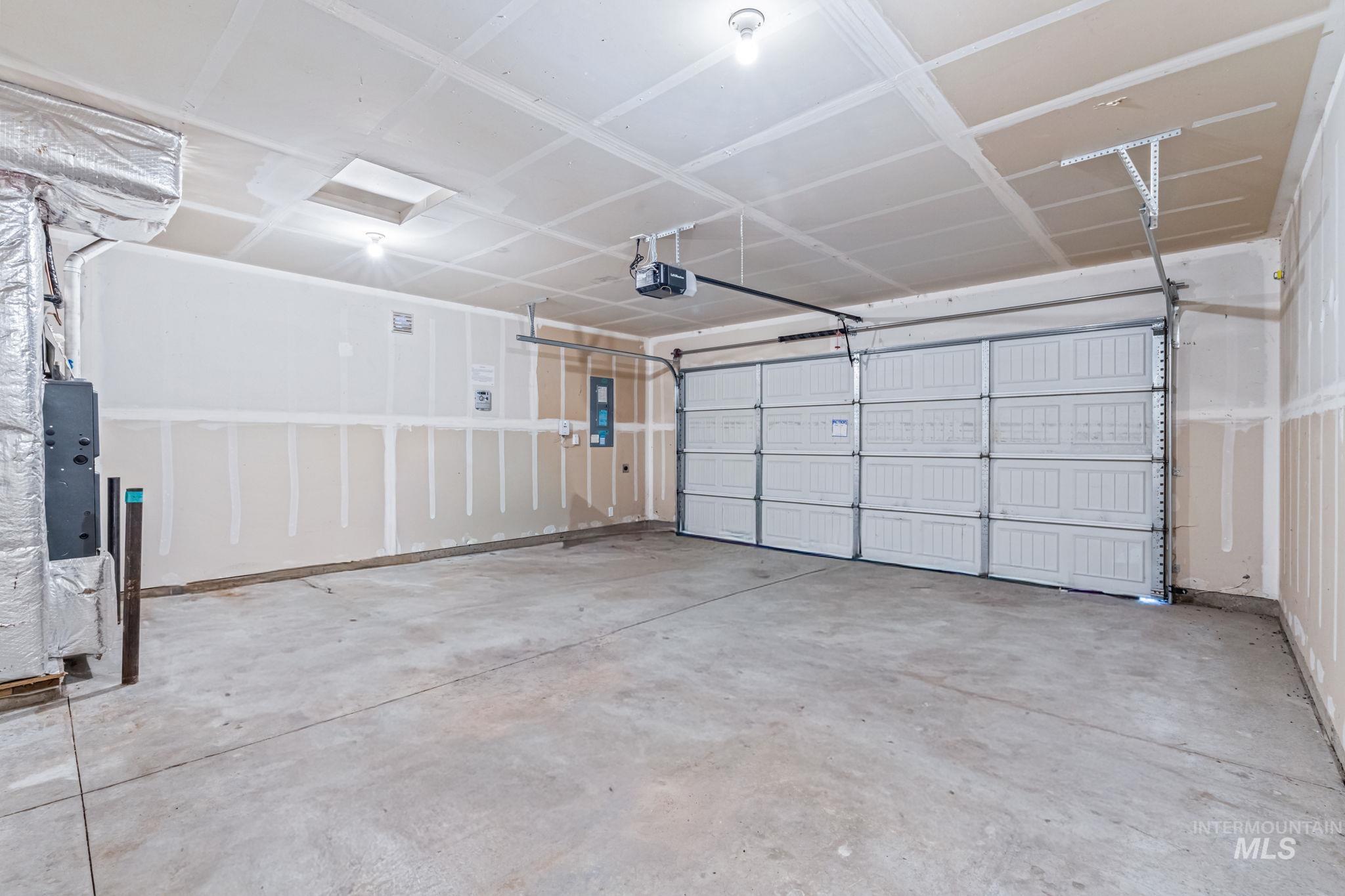 15837 N Limestone Way, Nampa, Idaho 83651, 4 Bedrooms, 2 Bathrooms, Residential For Sale, Price $429,990,MLS 98965953