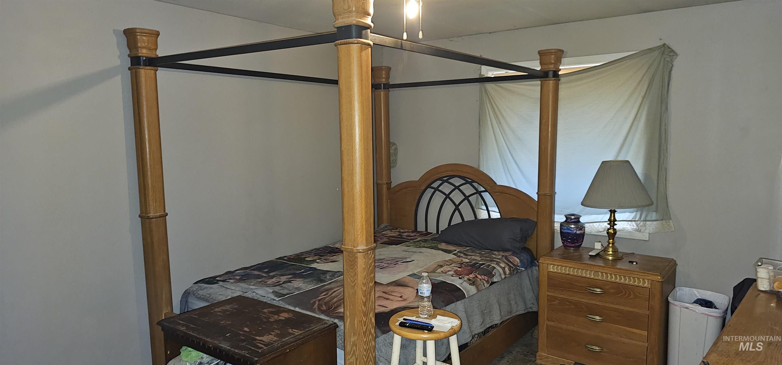 555 15th St., Vale, Oregon 97918-0000, 2 Bedrooms, 2 Bathrooms, Residential For Sale, Price $229,900,MLS 98965958