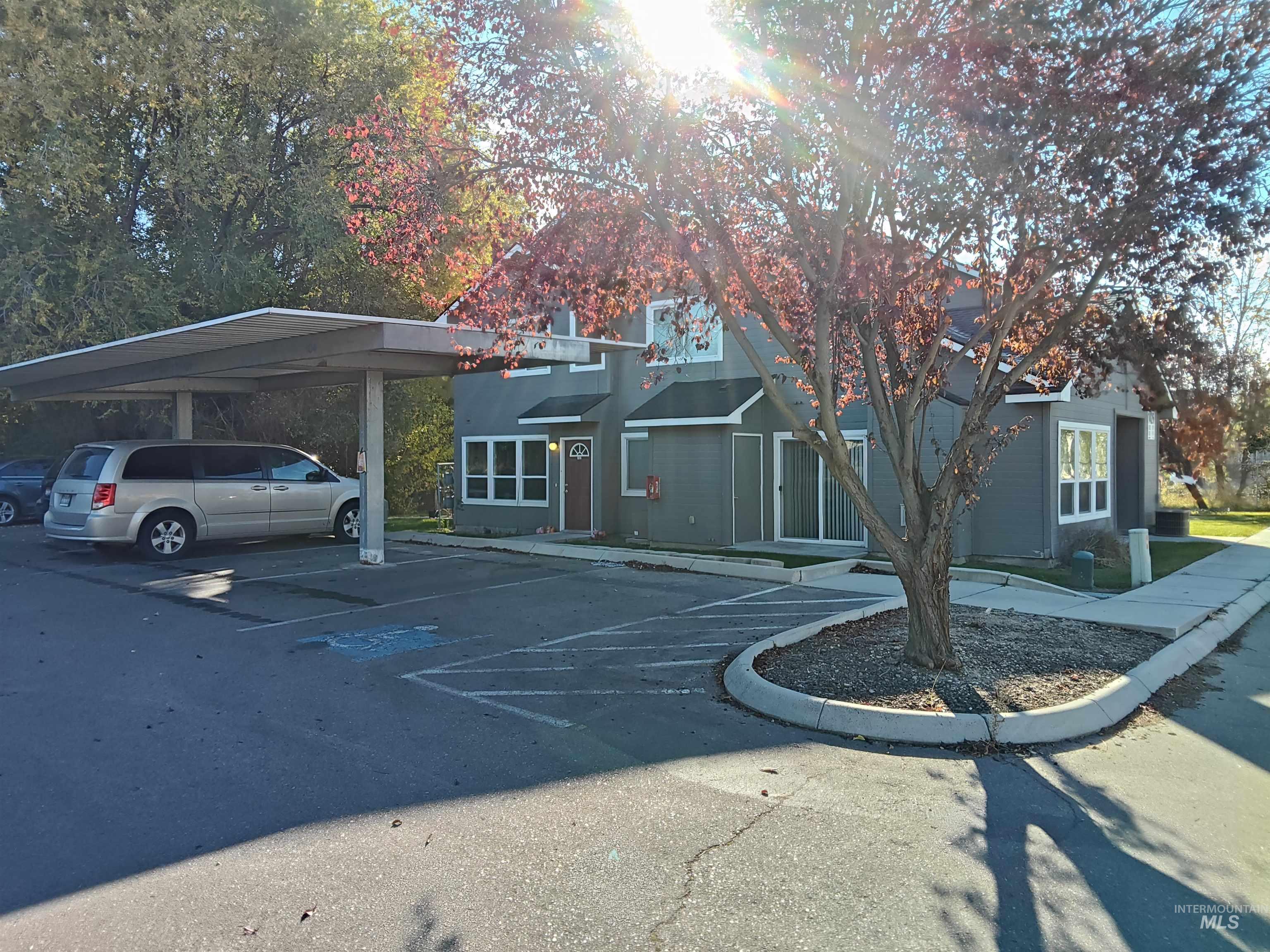 1426 E Sharons Loop, Nampa, Idaho 83686, 2 Bedrooms, 2 Bathrooms, Residential Income For Sale, Price $799,000,MLS 98965961