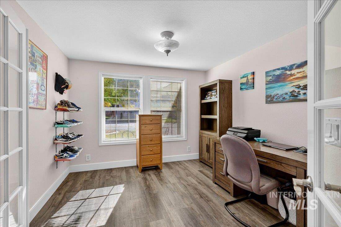 898 N Nicklaus Lane, Eagle, Idaho 83616, 4 Bedrooms, 3.5 Bathrooms, Residential For Sale, Price $699,899,MLS 98965970