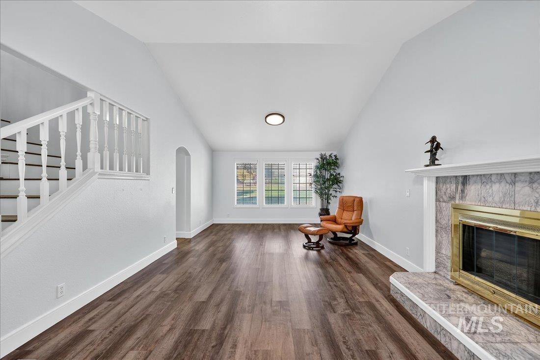 898 N Nicklaus Lane, Eagle, Idaho 83616, 4 Bedrooms, 3.5 Bathrooms, Residential For Sale, Price $699,899,MLS 98965970