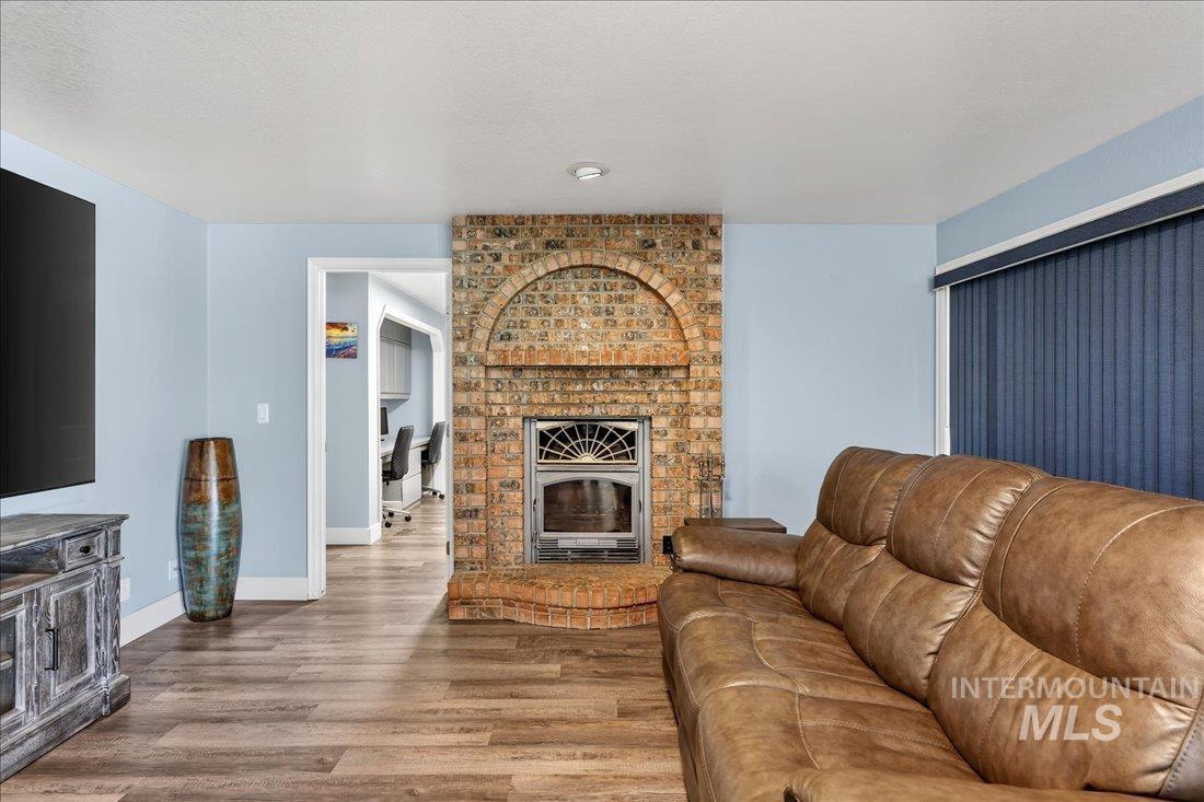 898 N Nicklaus Lane, Eagle, Idaho 83616, 4 Bedrooms, 3.5 Bathrooms, Residential For Sale, Price $699,899,MLS 98965970