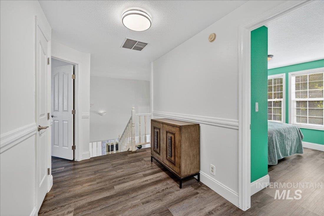 898 N Nicklaus Lane, Eagle, Idaho 83616, 4 Bedrooms, 3.5 Bathrooms, Residential For Sale, Price $699,899,MLS 98965970