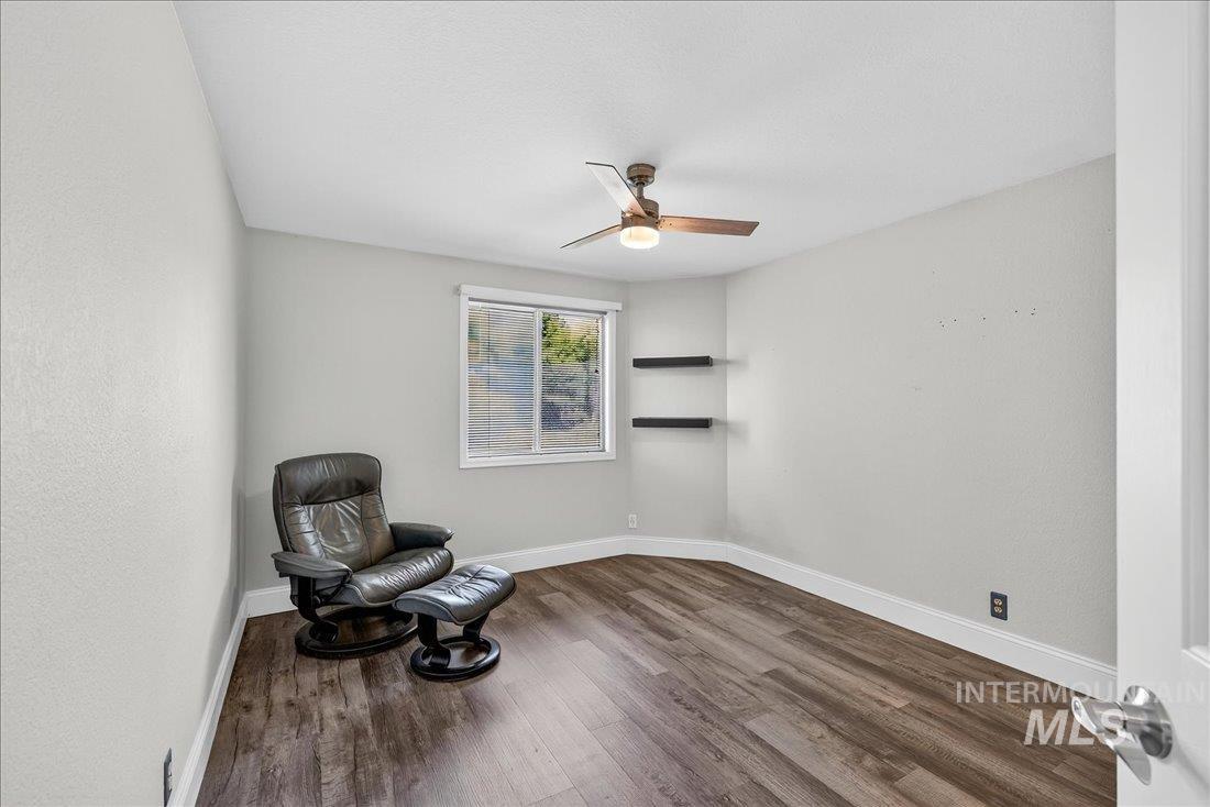 898 N Nicklaus Lane, Eagle, Idaho 83616, 4 Bedrooms, 3.5 Bathrooms, Residential For Sale, Price $699,899,MLS 98965970