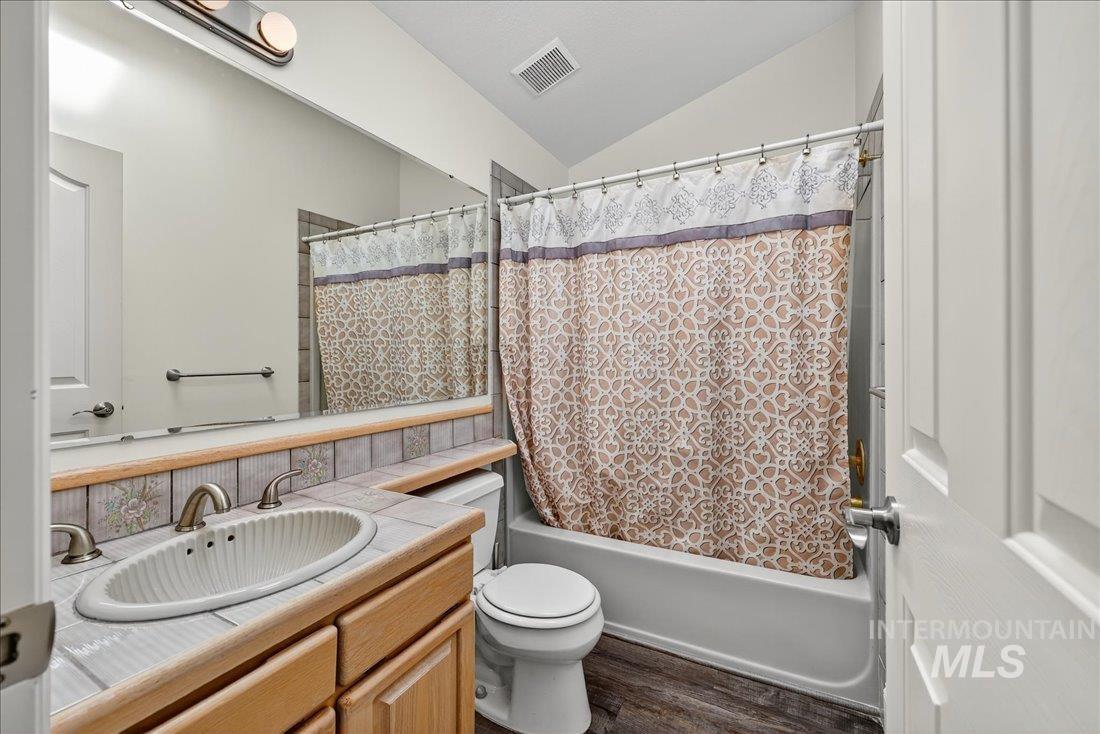 898 N Nicklaus Lane, Eagle, Idaho 83616, 4 Bedrooms, 3.5 Bathrooms, Residential For Sale, Price $699,899,MLS 98965970