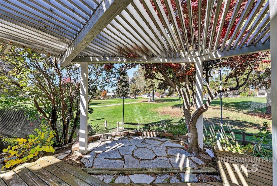 898 N Nicklaus Lane, Eagle, Idaho 83616, 4 Bedrooms, 3.5 Bathrooms, Residential For Sale, Price $699,899,MLS 98965970