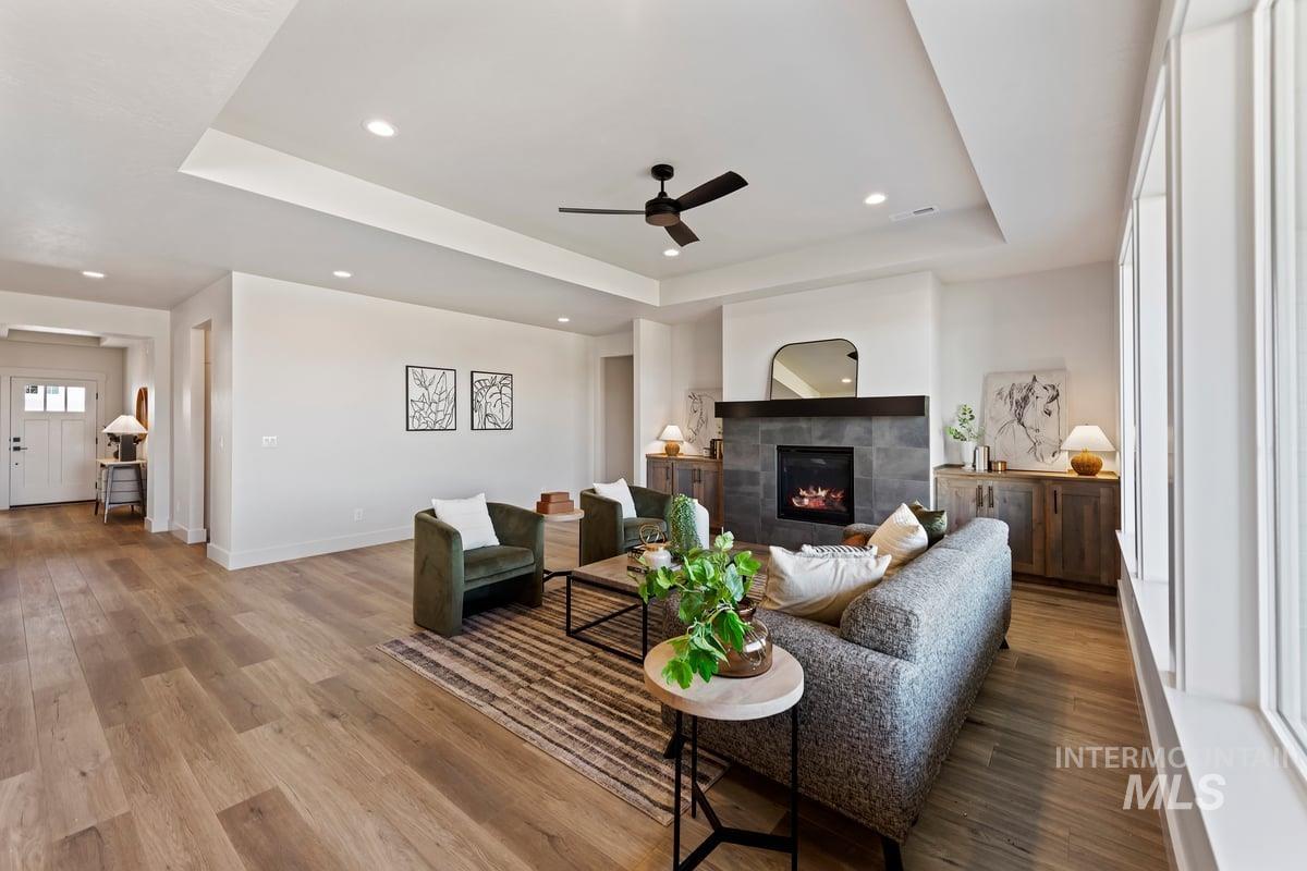 2353 S Hurd Ave., Nampa, Idaho 83686, 3 Bedrooms, 2 Bathrooms, Residential For Sale, Price $529,900,MLS 98965975