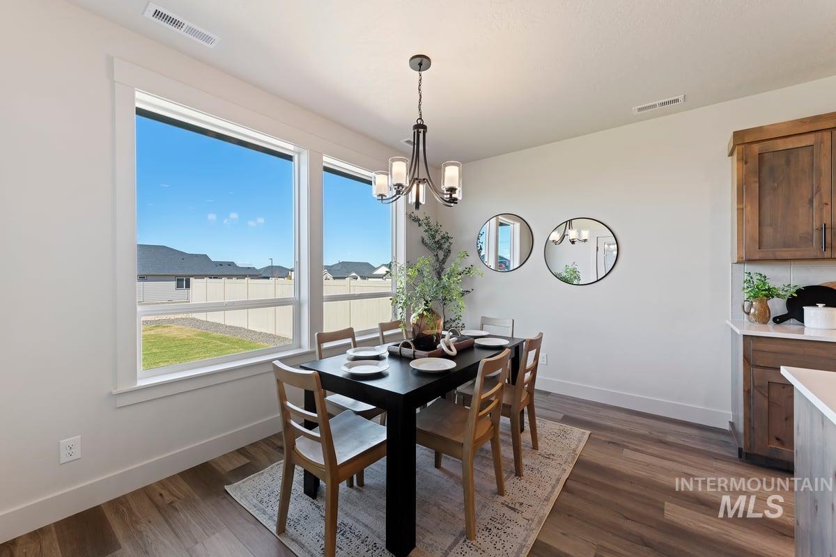 2353 S Hurd Ave., Nampa, Idaho 83686, 3 Bedrooms, 2 Bathrooms, Residential For Sale, Price $529,900,MLS 98965975