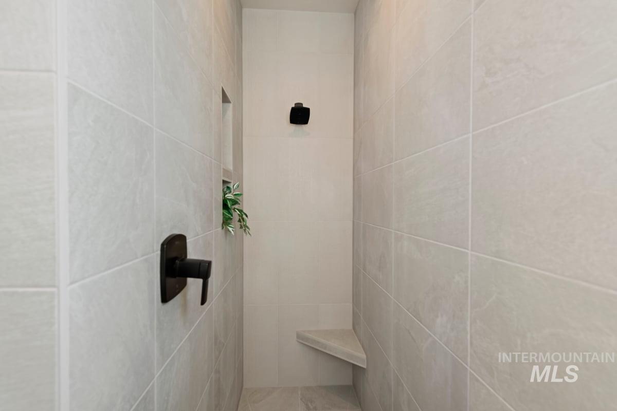 2353 S Hurd Ave., Nampa, Idaho 83686, 3 Bedrooms, 2 Bathrooms, Residential For Sale, Price $529,900,MLS 98965975