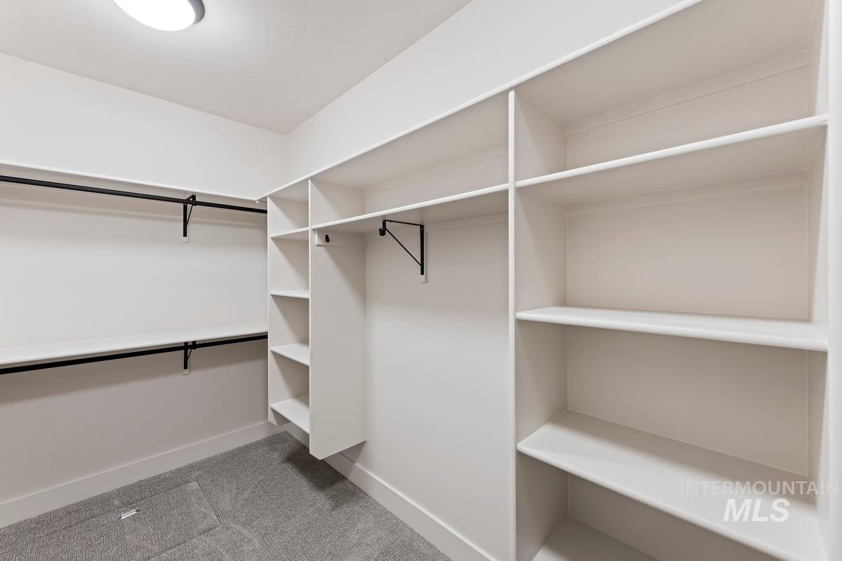 2353 S Hurd Ave., Nampa, Idaho 83686, 3 Bedrooms, 2 Bathrooms, Residential For Sale, Price $529,900,MLS 98965975