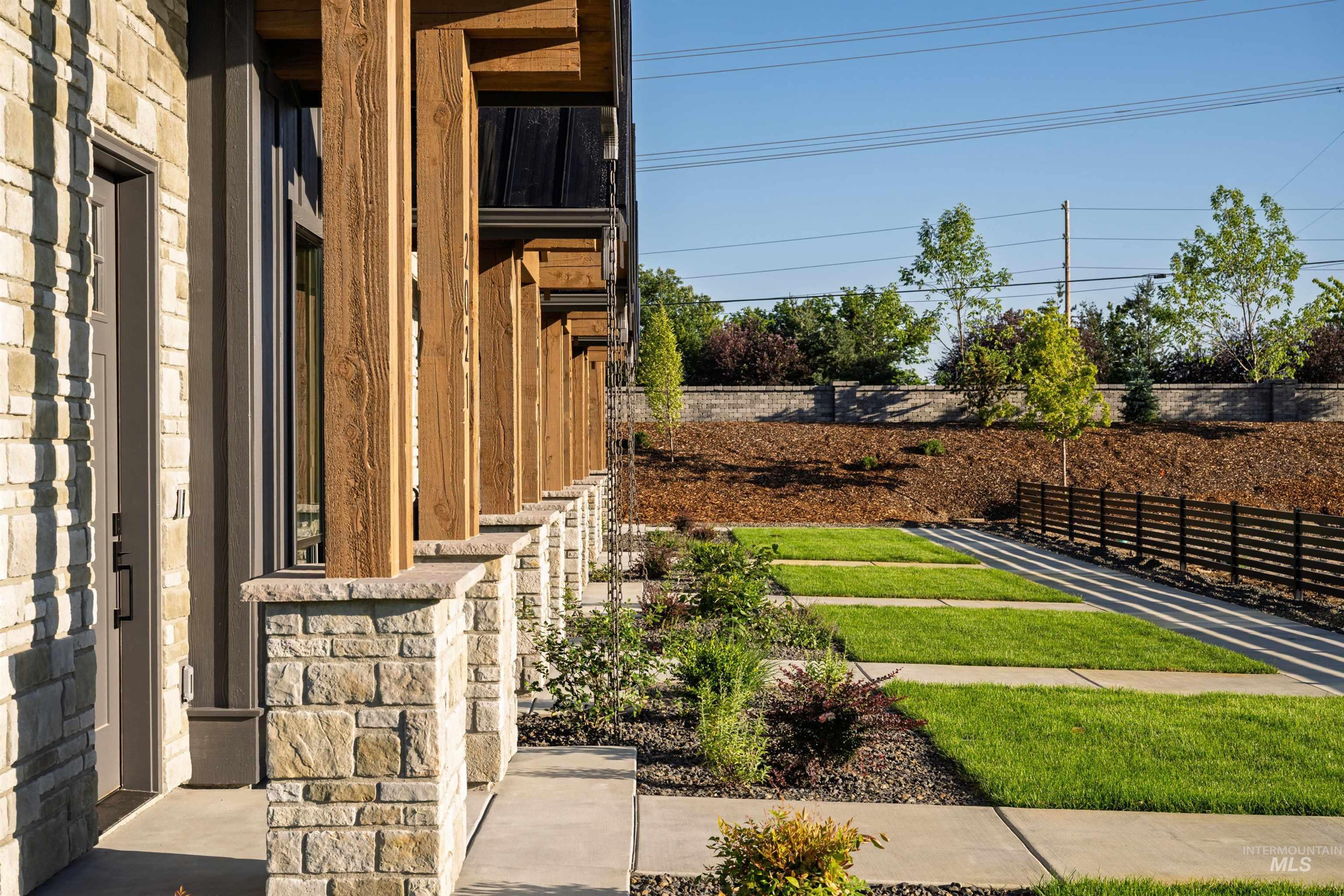 2154 W Freya Court, Eagle, Idaho 83616-1319, 3 Bedrooms, 2.5 Bathrooms, Residential For Sale, Price $519,900, 98965977