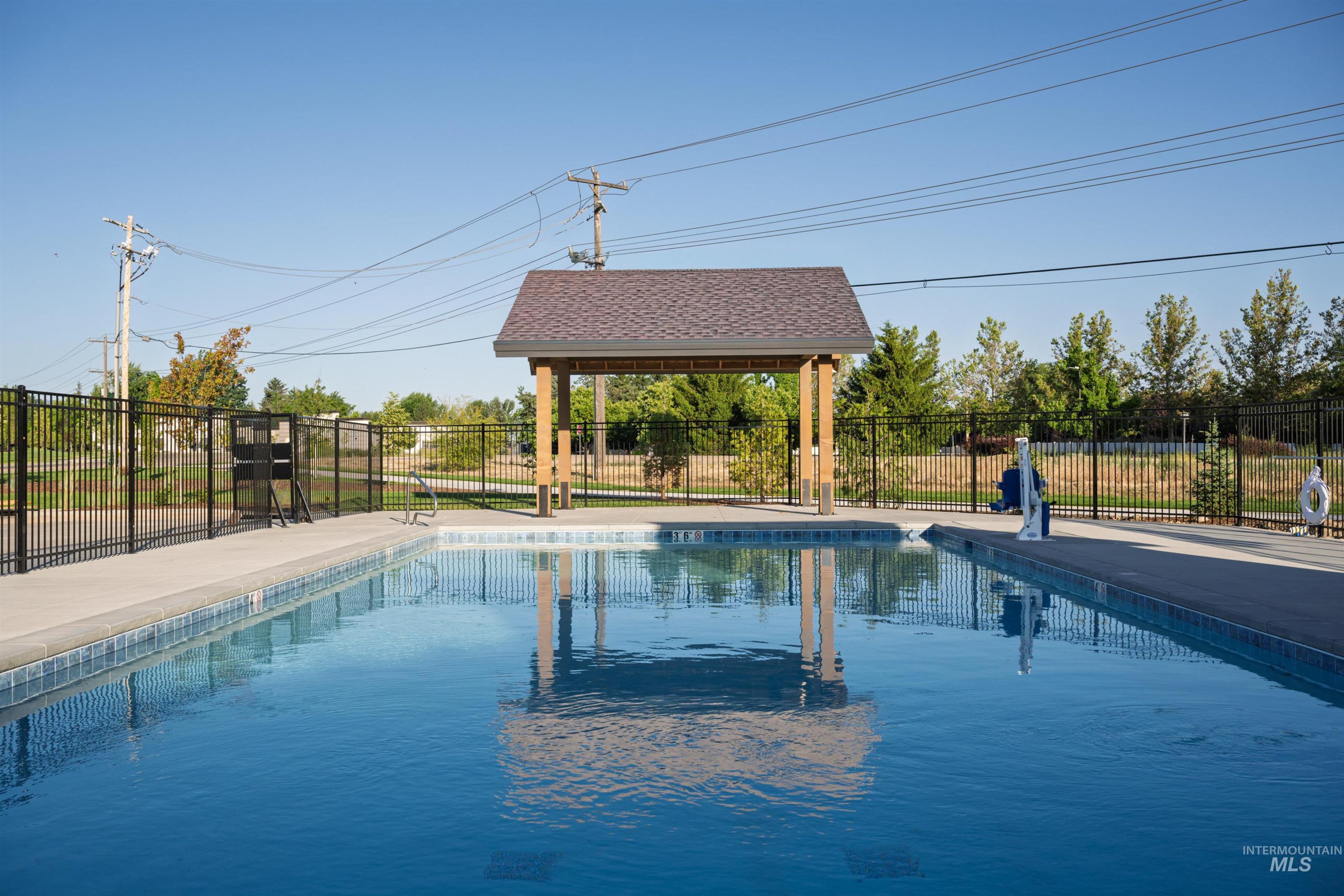 2154 W Freya Court, Eagle, Idaho 83616-1319, 3 Bedrooms, 2.5 Bathrooms, Residential For Sale, Price $519,900,MLS 98965977