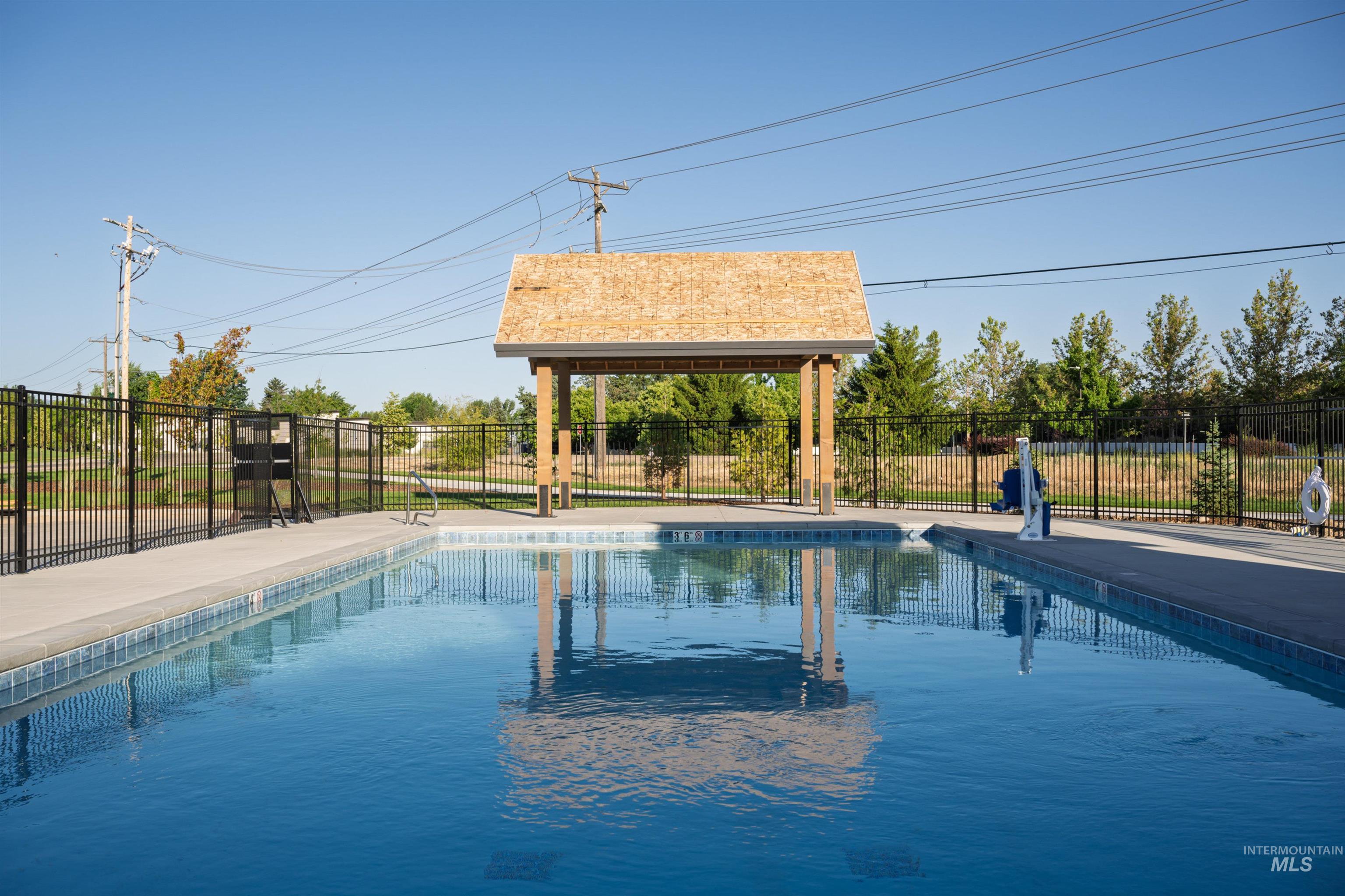 2154 W Freya Court, Eagle, Idaho 83616-1319, 3 Bedrooms, 2.5 Bathrooms, Residential For Sale, Price $519,900,MLS 98965977